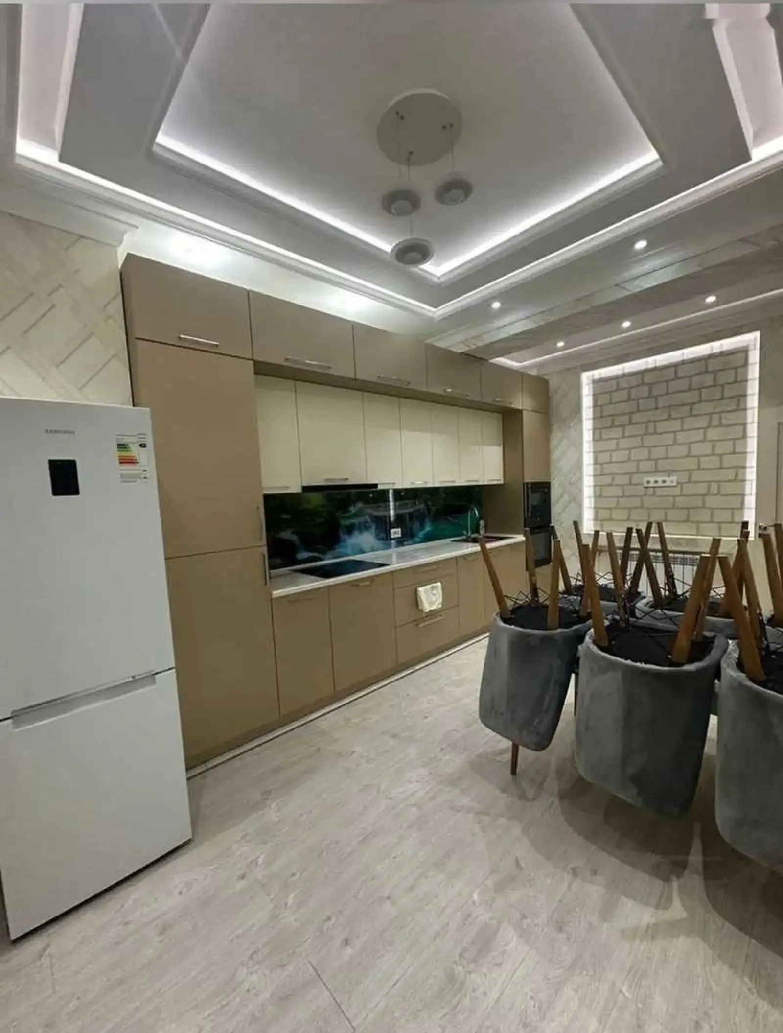 2-комн. квартира, 9 этаж, 90м², И.Сомони, проспект Рудаки