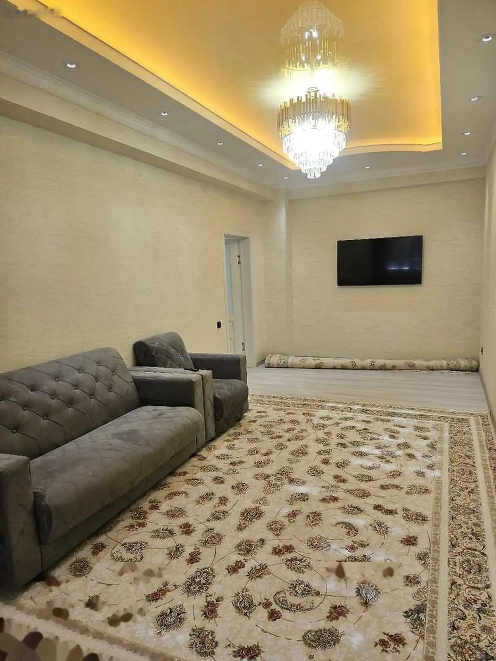 2-комн. квартира, 3 этаж, 80м², Голубой экран — фото 2