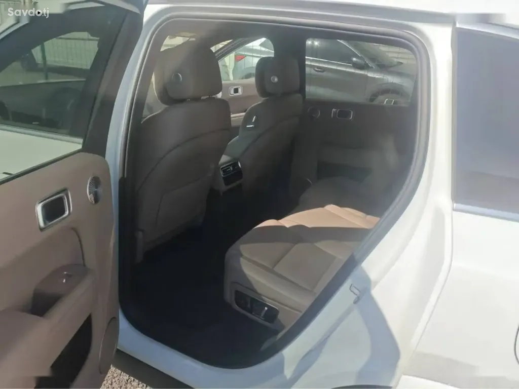 Li Auto (LiXiang) L7, 2025