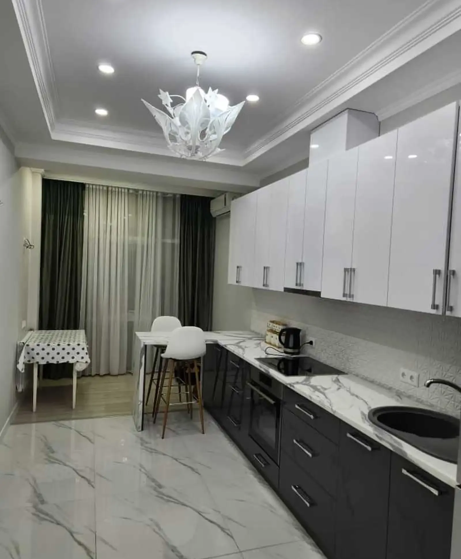 3-комн. квартира, 15 этаж, 135м², Шохмансур Садбарг Ватан — фото 10