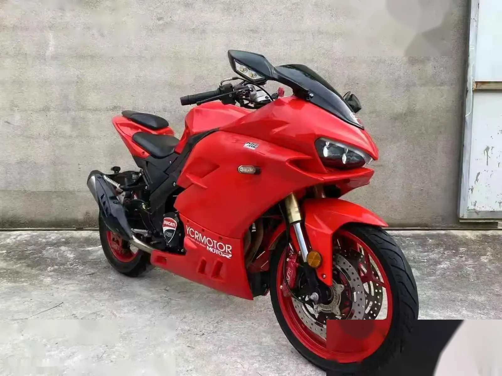 Мотоцикл Ducati 400 на заказ — фото 4