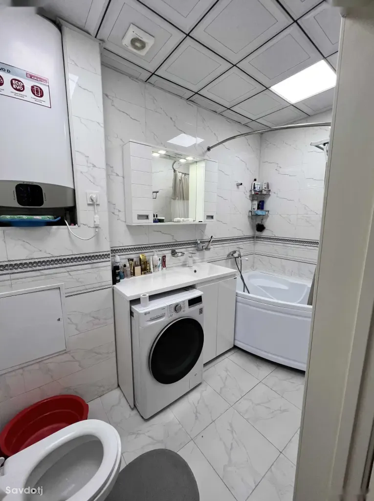 3-комн. квартира, 5 этаж, 107 м², Садбарг, Улица Айни, дом Вайкики, Шохмансур