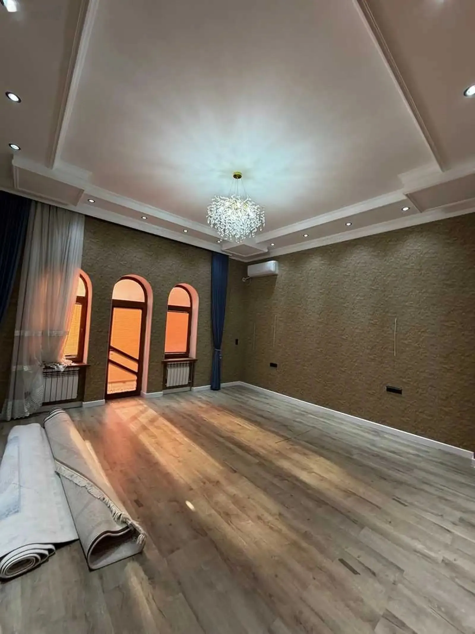 4-этажный, 7 комнатный дом, 750 м², фирдавси