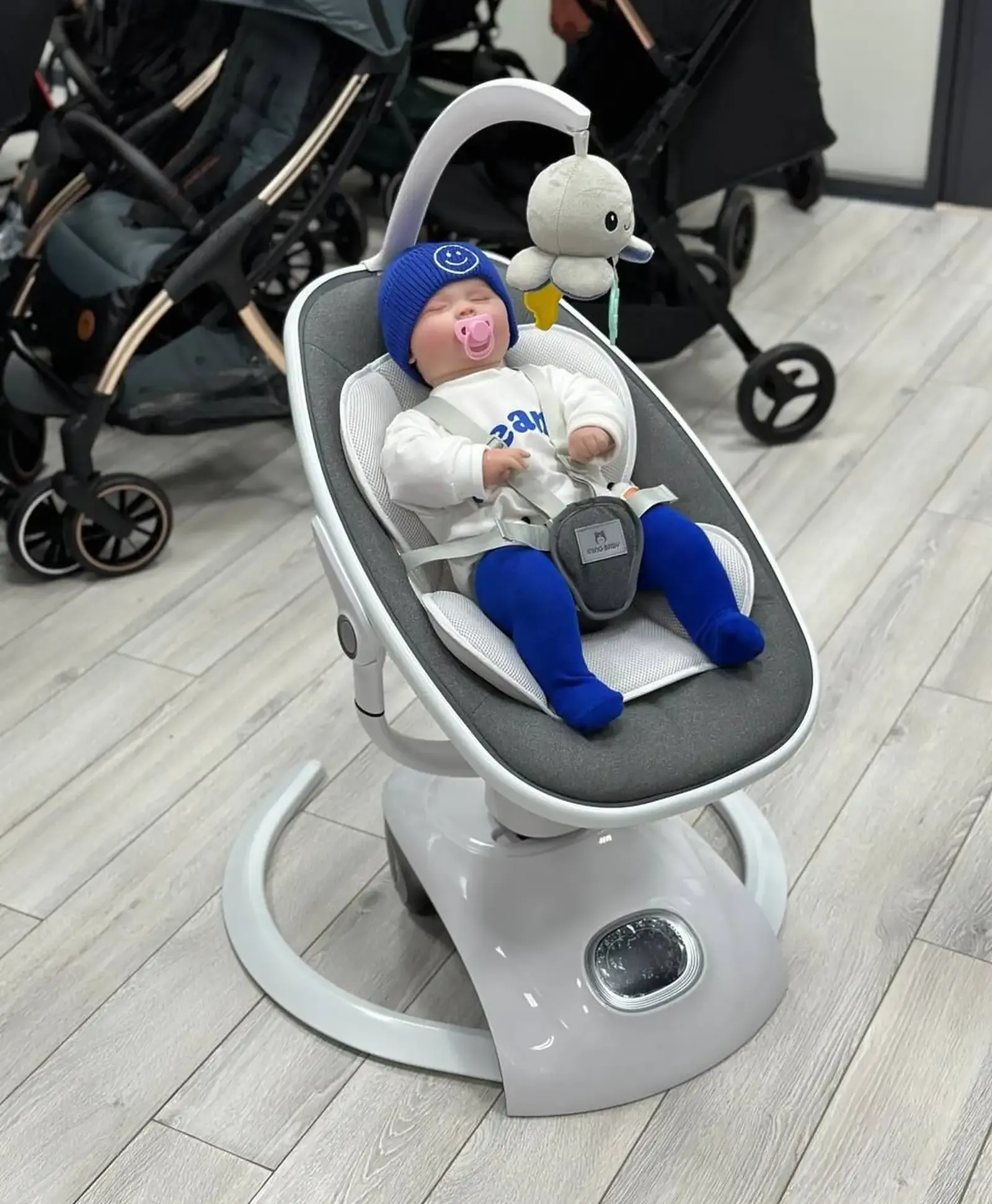 Электрическая шезлонг от Ining baby