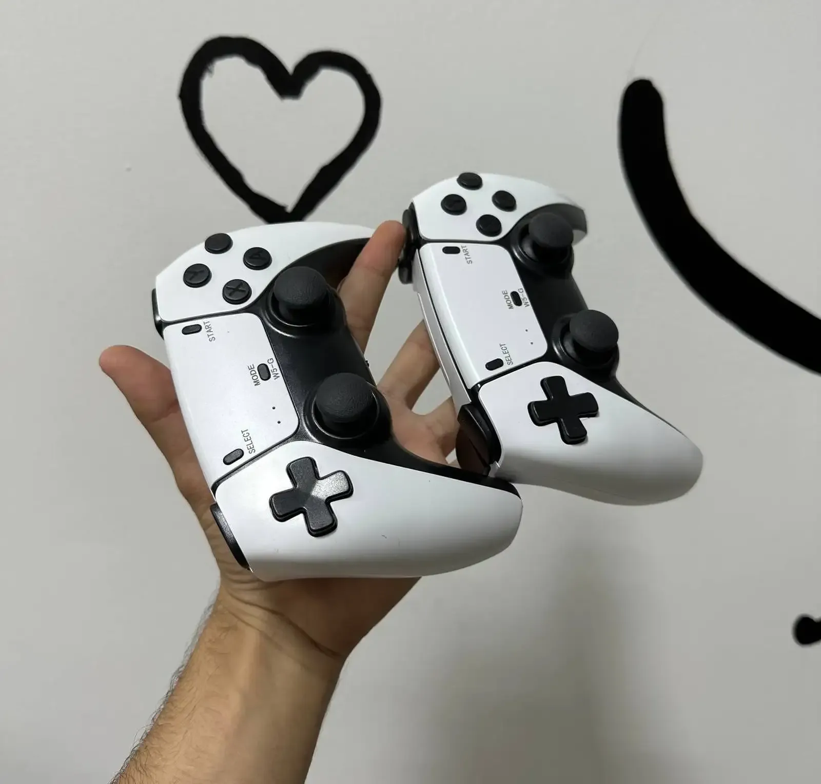 Игровая приставка для телевизора Game Stick PRO 3D с 20000 ретро играми
