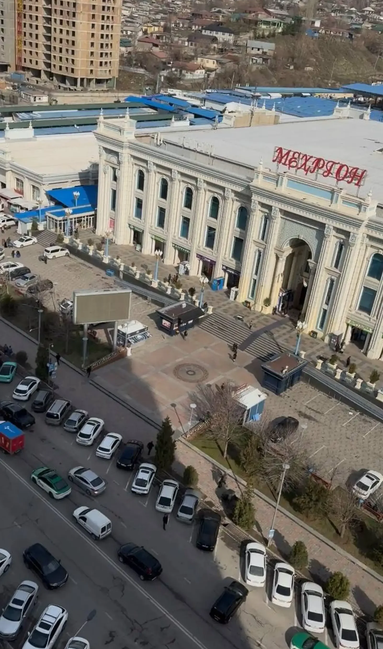 3-комн. квартира, 10 этаж, 126 м², Исмоили Сомони — фото 4