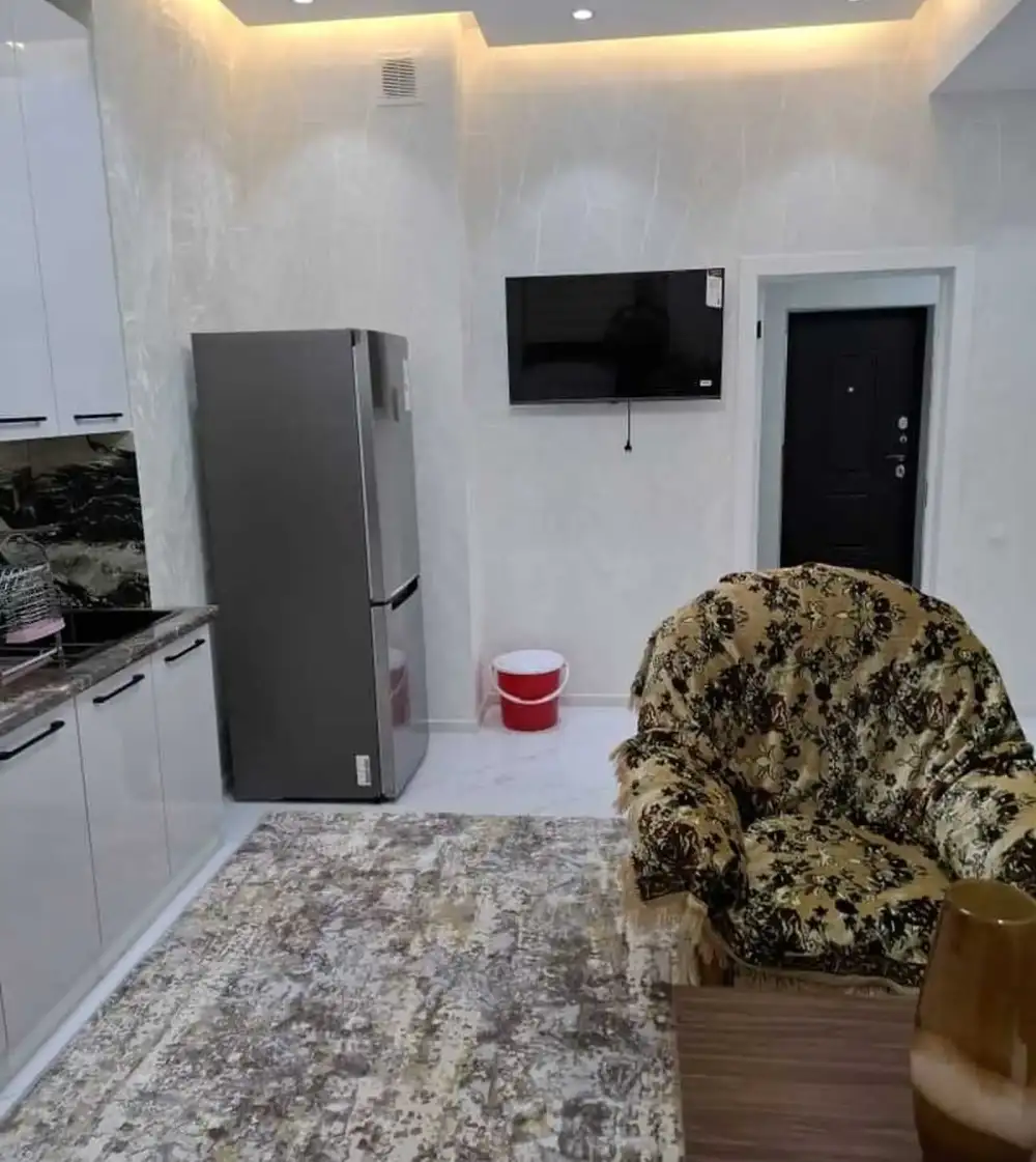 1-комн. квартира, 4 этаж, 60 м², Оперка, напротив парка Куруши Кабир, дом Кафе CAF