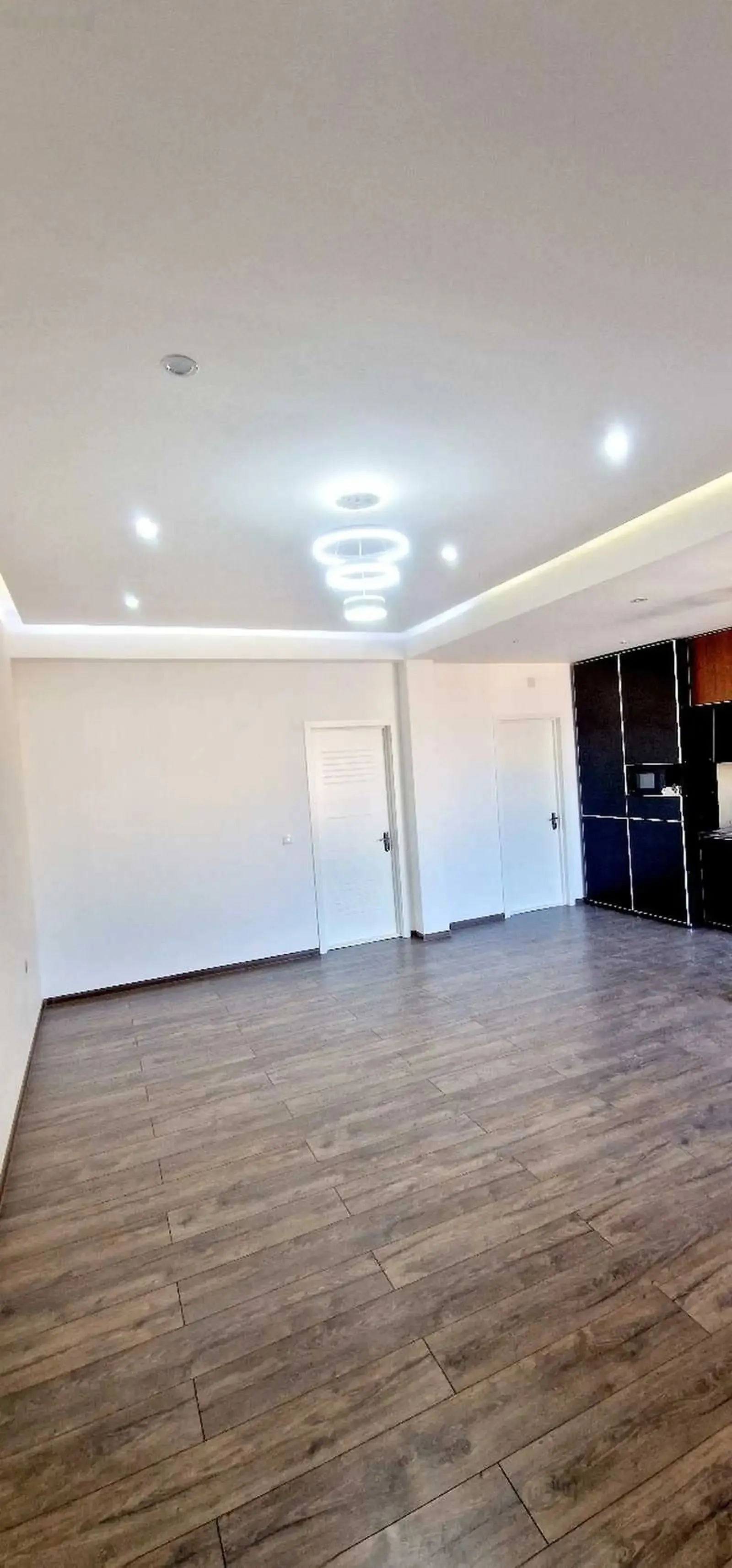 3-комн. квартира, 12 этаж, 112м², 102мкр