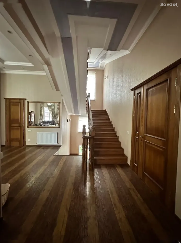 3-этажный, 9 комнатный дом, 780 м², 112 мкр, АЗС Зоир-Ойл, Кольцевая Калинина, Сино