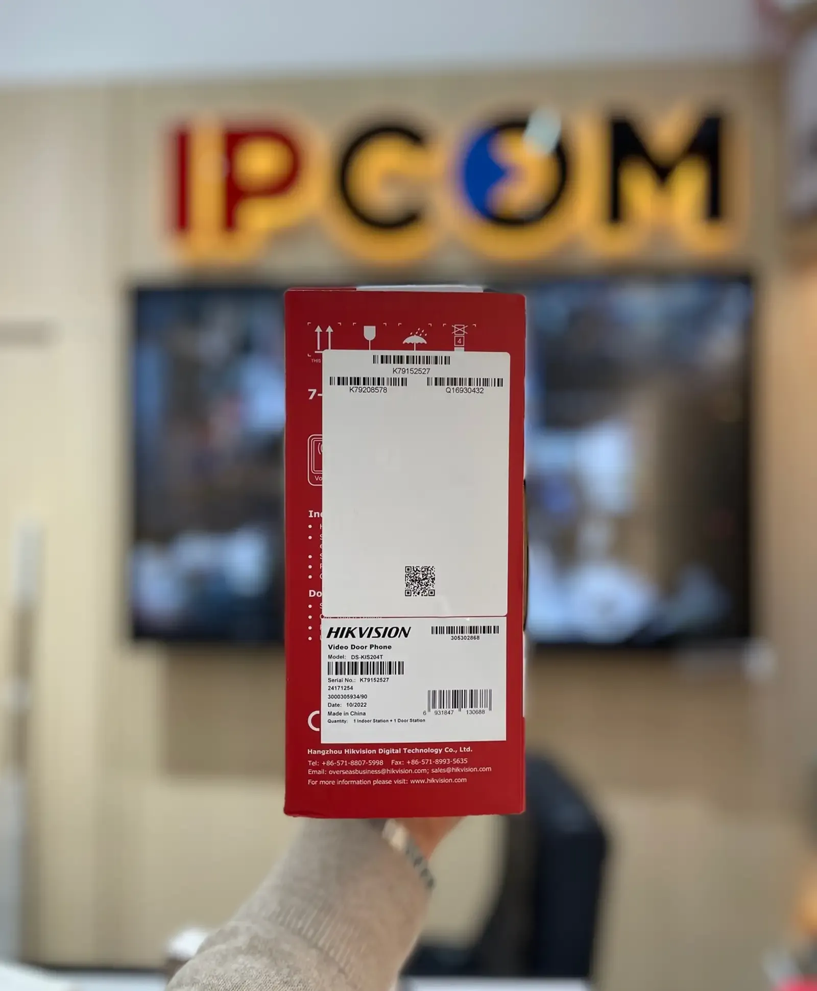 Аналоговый комплект видеодомофона Hikvision DS KIS 204T