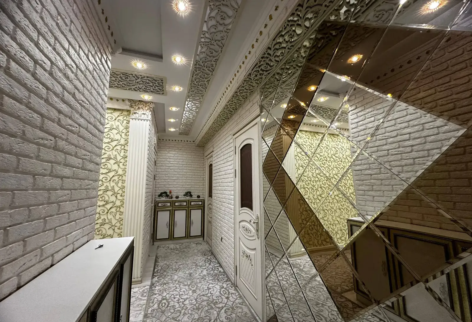 4-комн. квартира, 4 этаж, 151 м², Сино 112мкр — фото 2