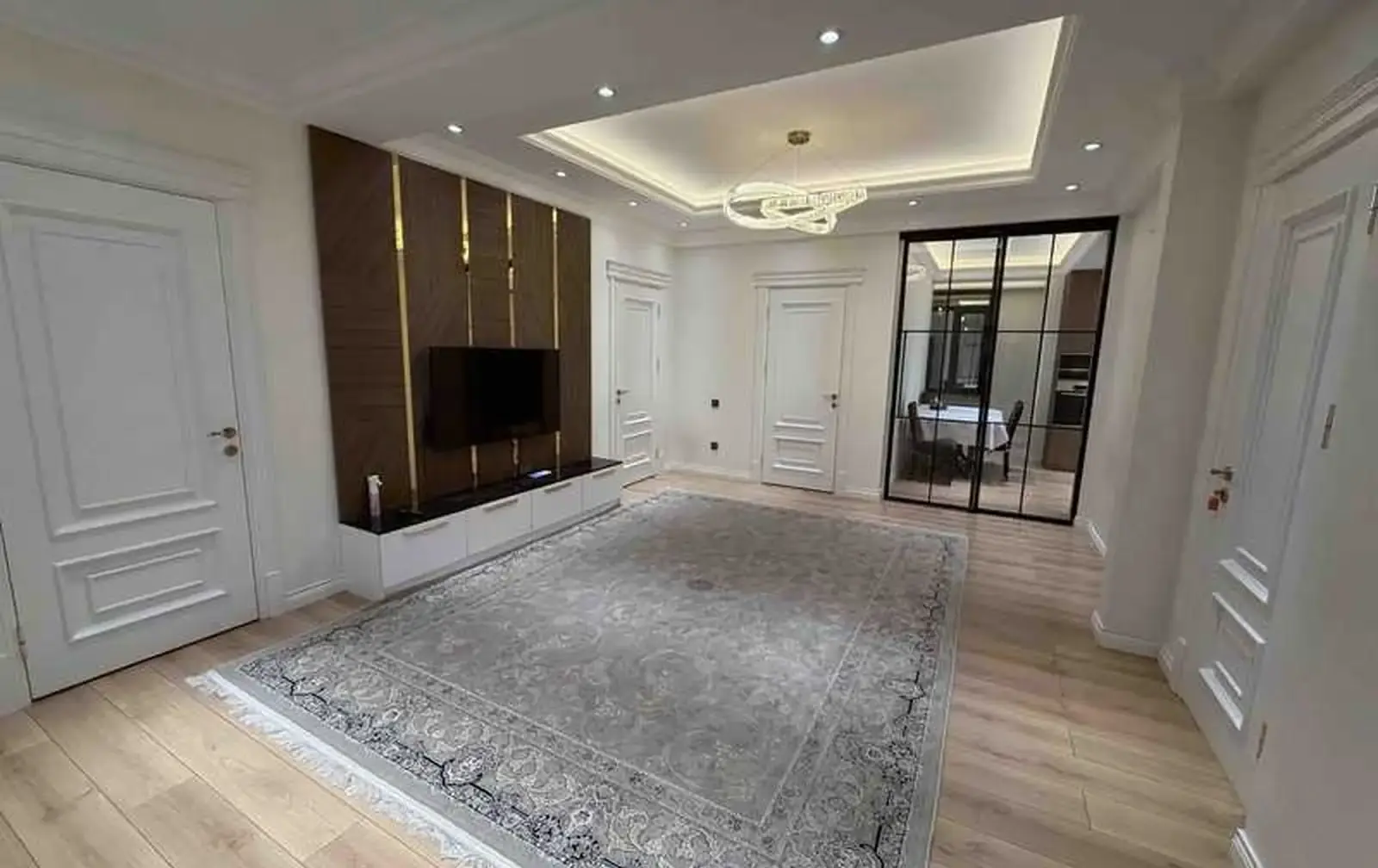 3-комн. квартира, 5 этаж, 130м², Исмоили Сомонӣ