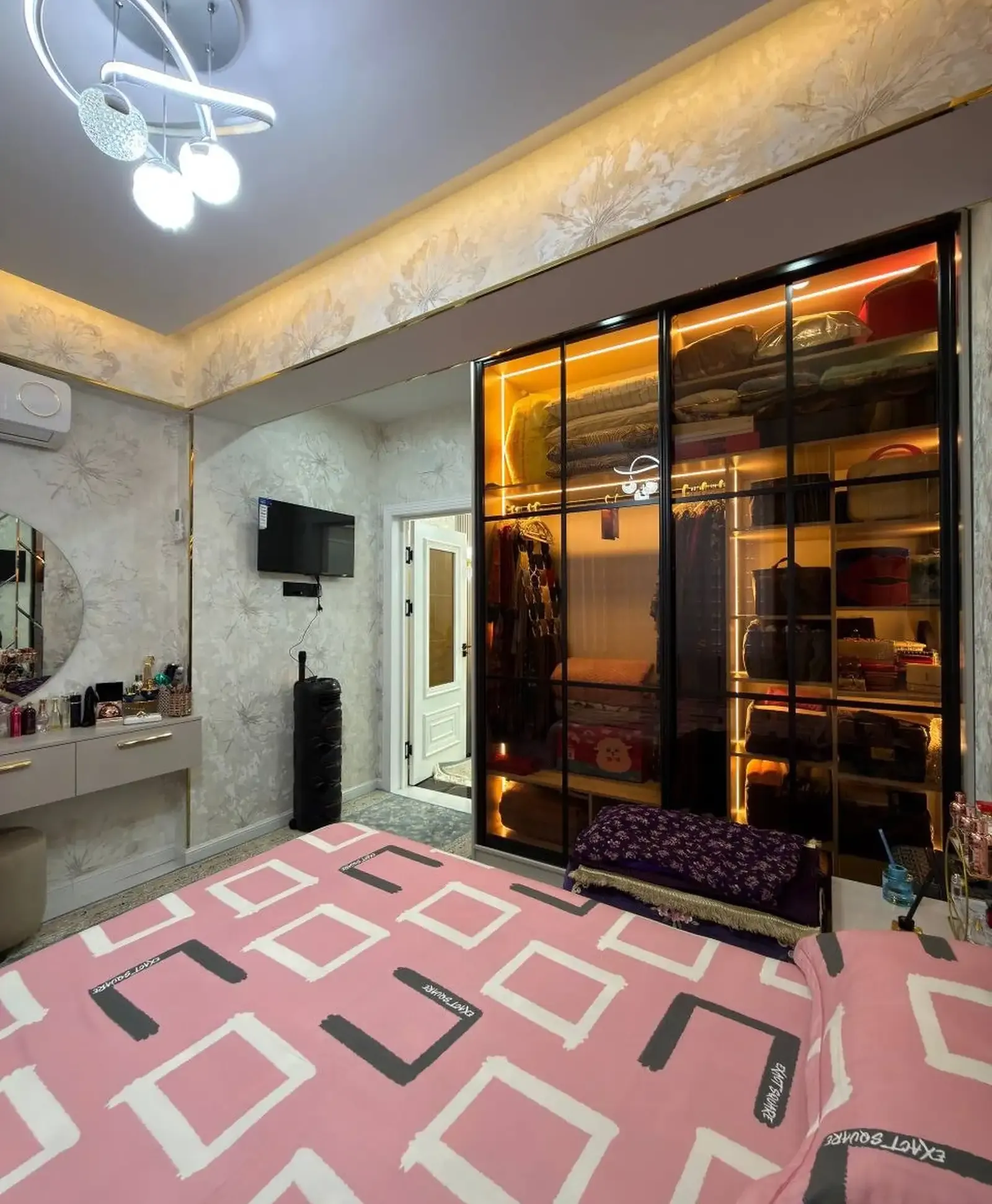 2-комн. квартира, 12 этаж, 50 м², Сино, 102 мкр, Зарнисор — фото 2