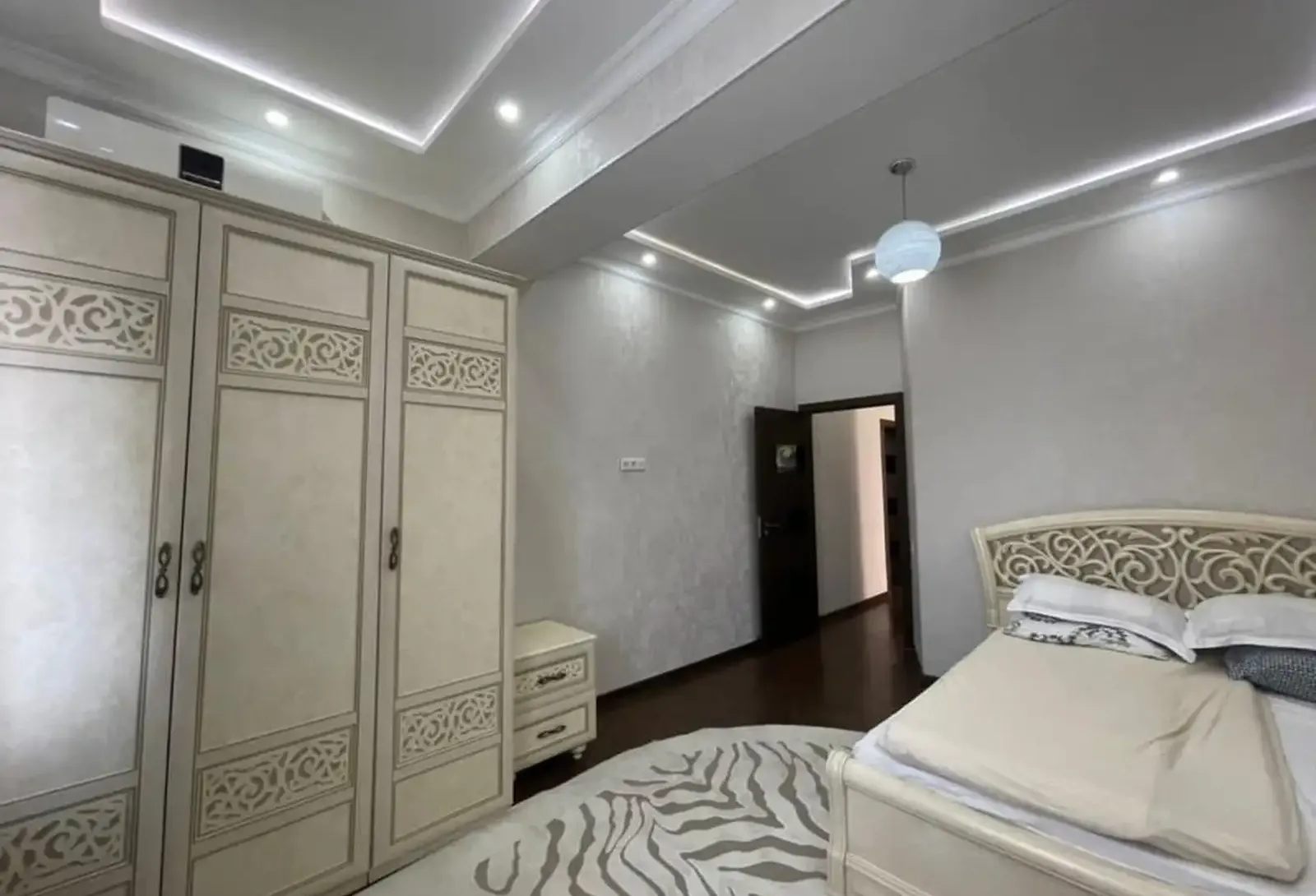 3-комн. квартира, 10 этаж, 107м², И.Сомони