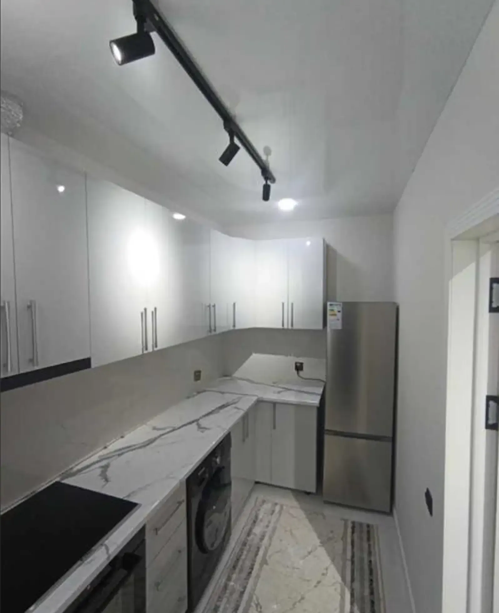 2-комн. квартира, 12 этаж, 70м², И Сомони Пеши Султанбей — фото 3
