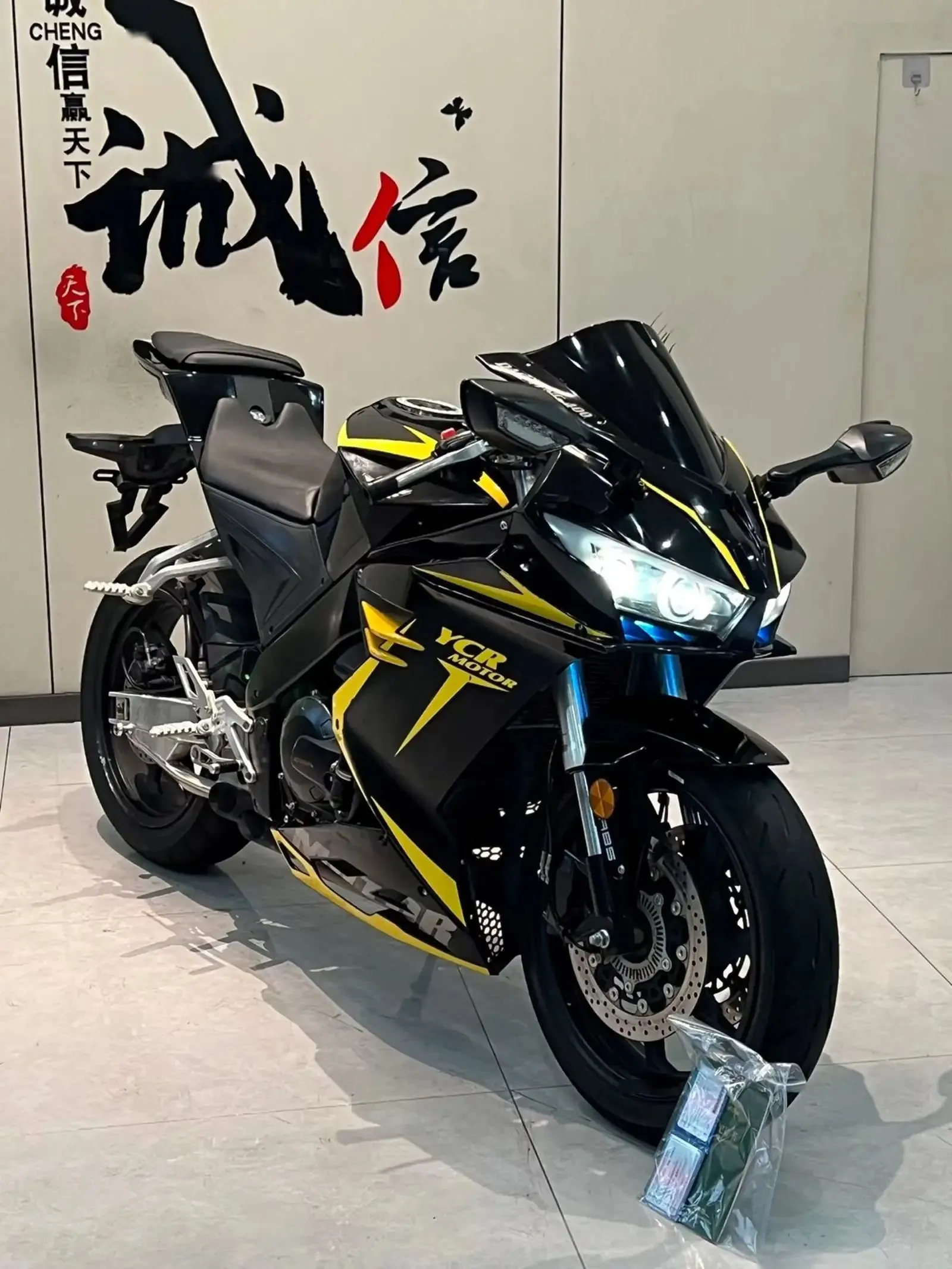 Мотоцикл Blade 400 cc raceway Edition