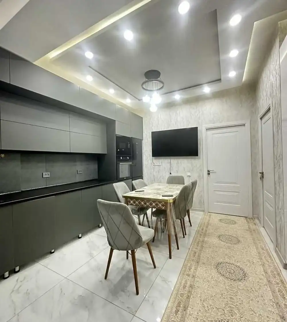 3-комн. квартира, 10 этаж, 85м², Шохмансур поворот Аэропорта