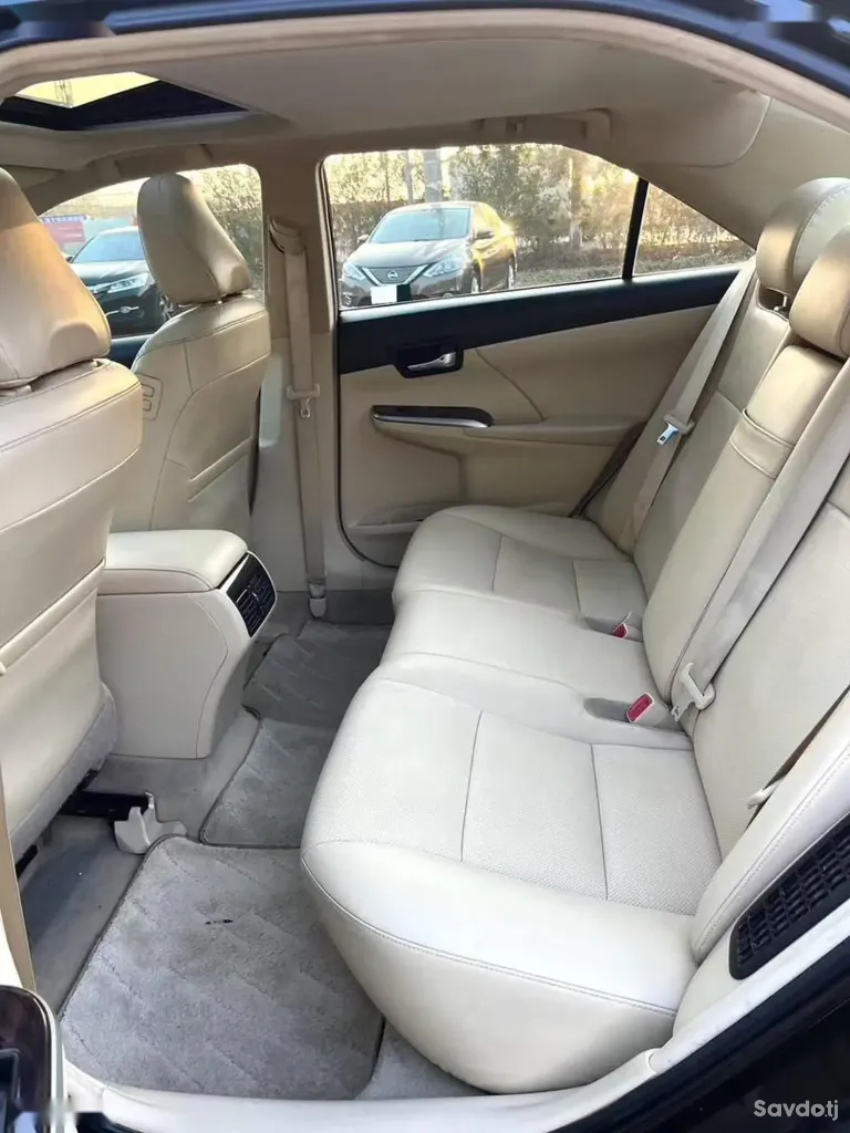 Toyota Camry, 2016