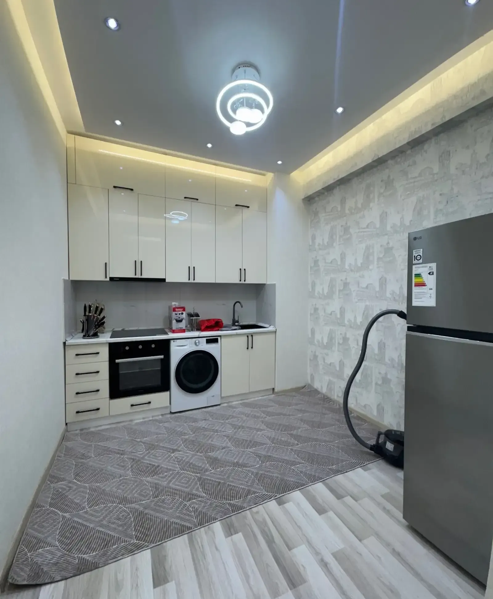 2-комн. квартира, 5 этаж, 60м², Пайкар/Шохмансур