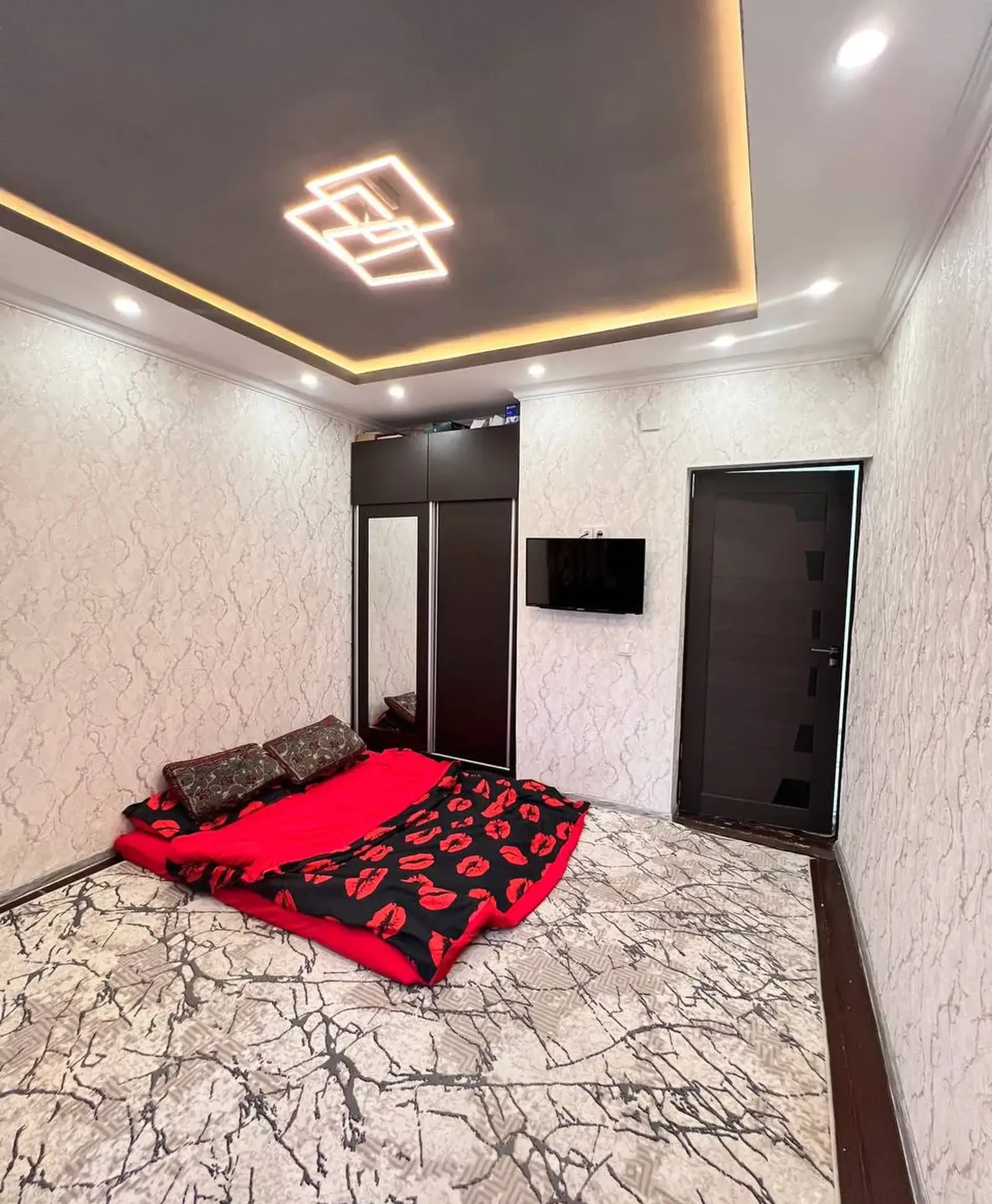 3-комн. квартира, 1 этаж, 74 м², Сино