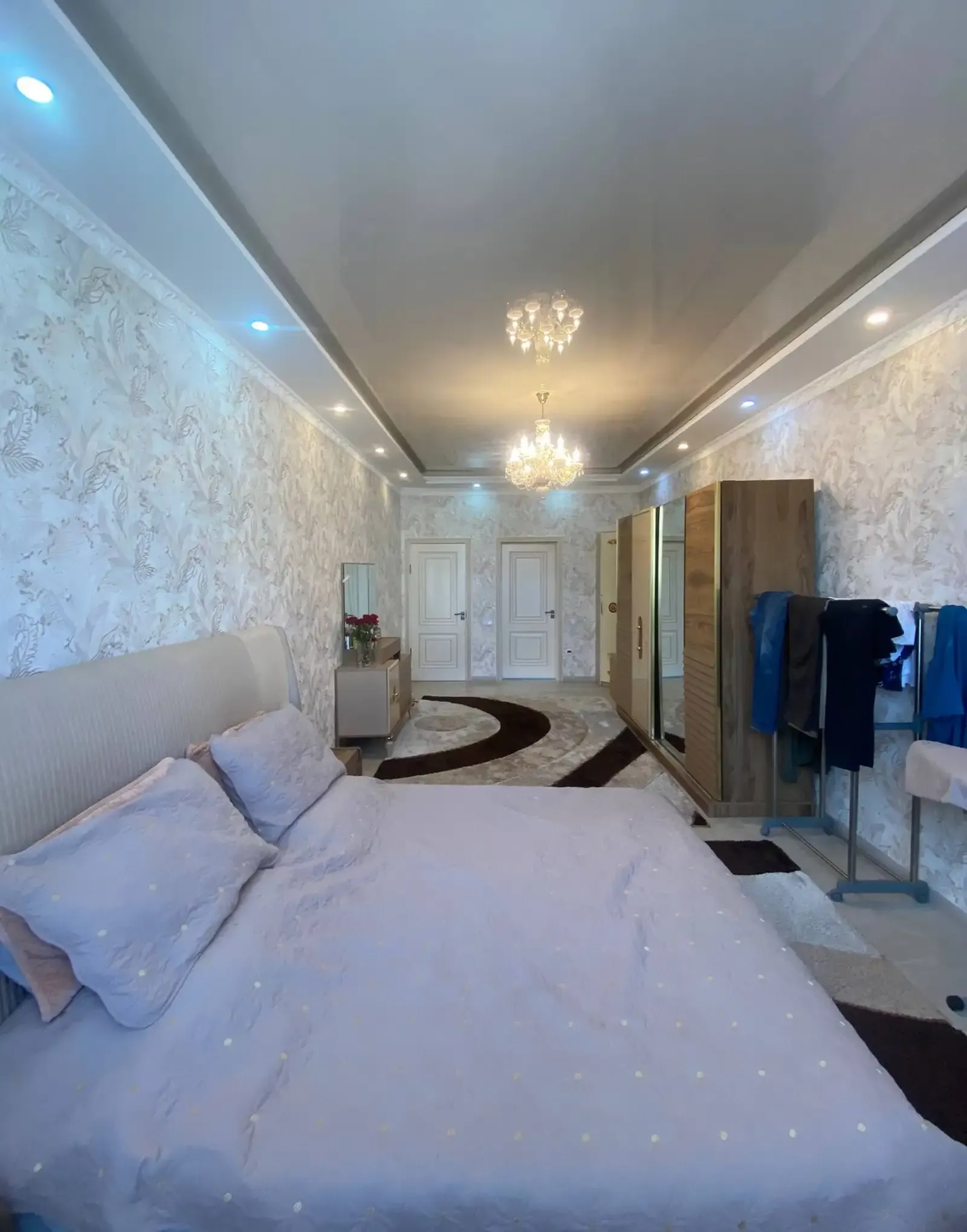 3-комн. квартира, 16 этаж, 144 м², Шохмансур Домпечати — фото 2