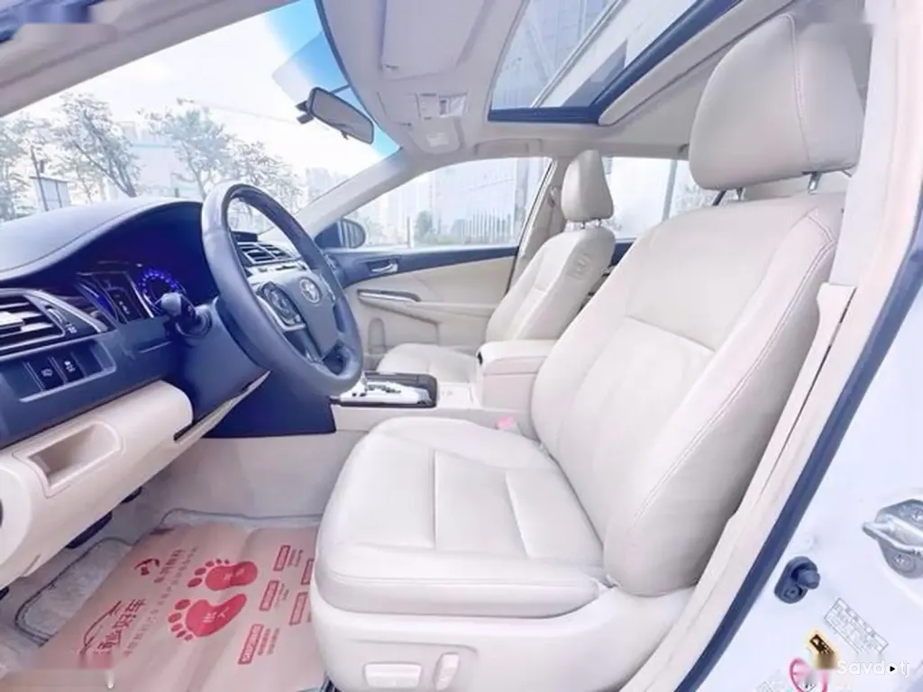 Toyota Camry, 2016