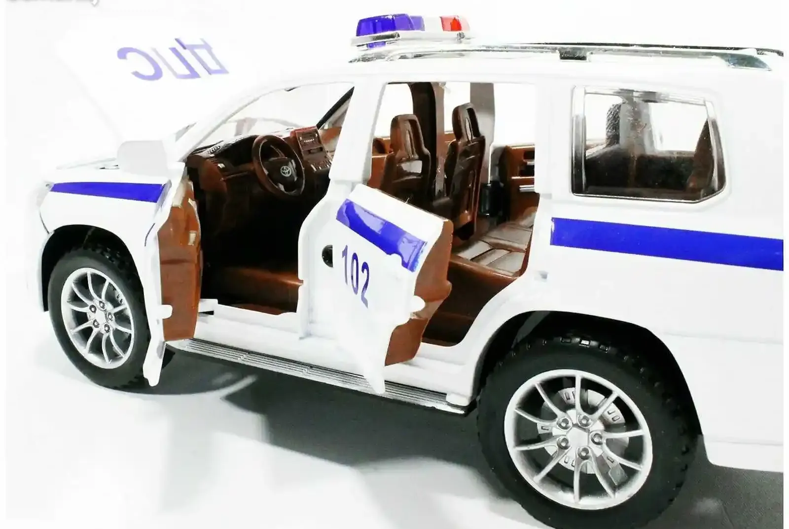 Машинка металлическая Toyota Land Cruiser Prado