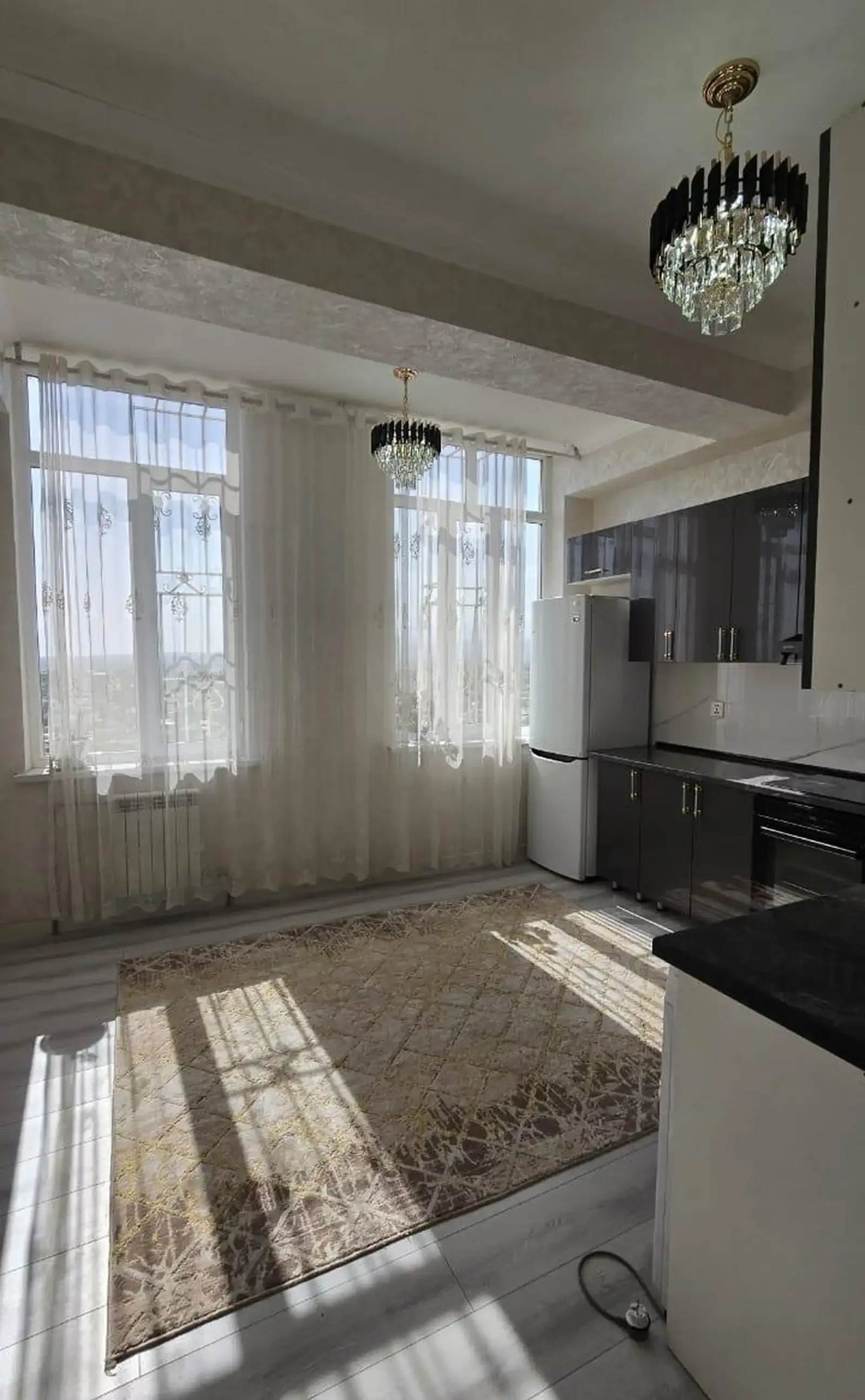 3-комн. квартира, 16 этаж, 88 м², Фирдавси Маладёжни — фото 3
