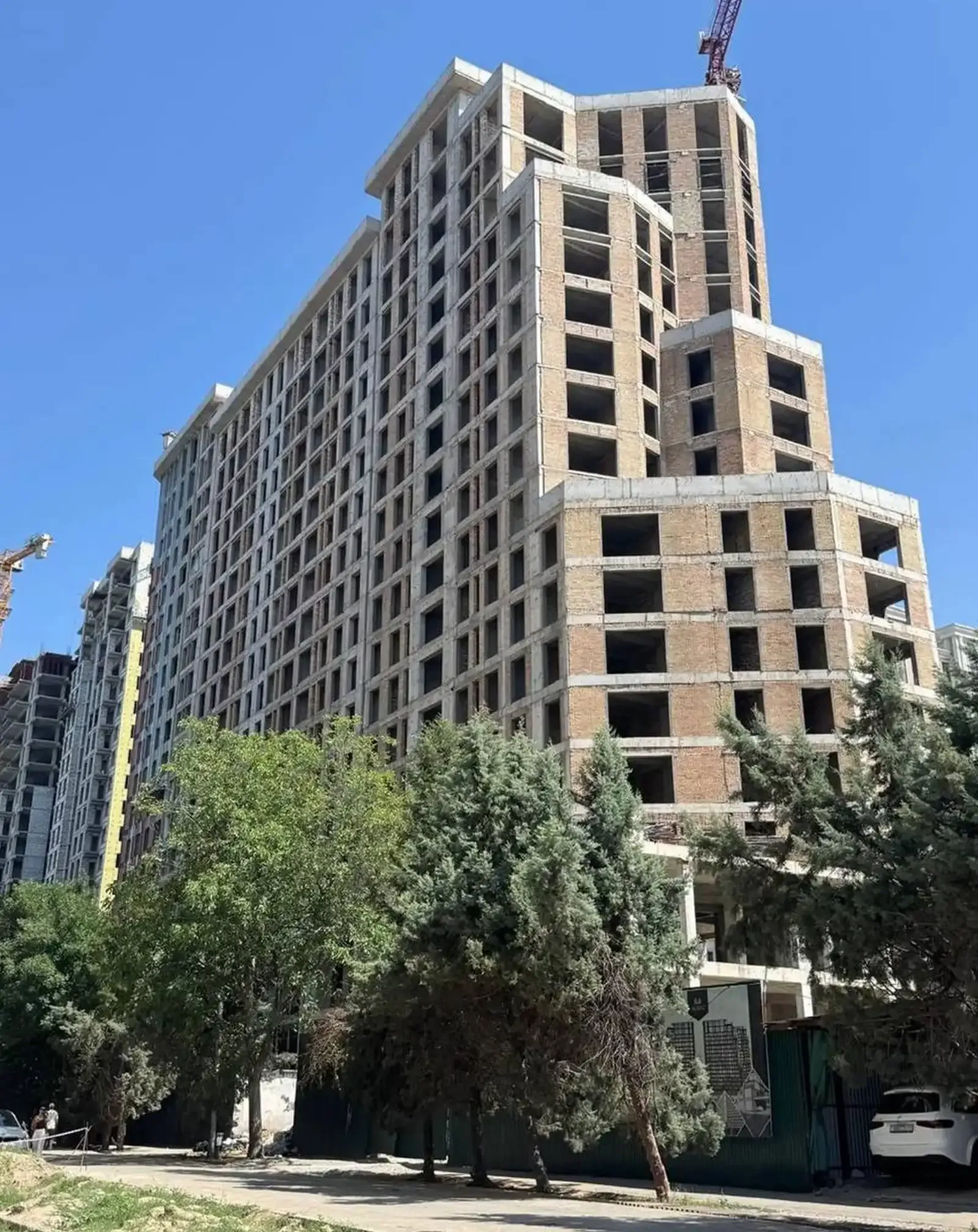 3-комн. квартира, 17 этаж, 96 м², Исмоили Сомони, Алмаз, мактаби 20 — фото 3