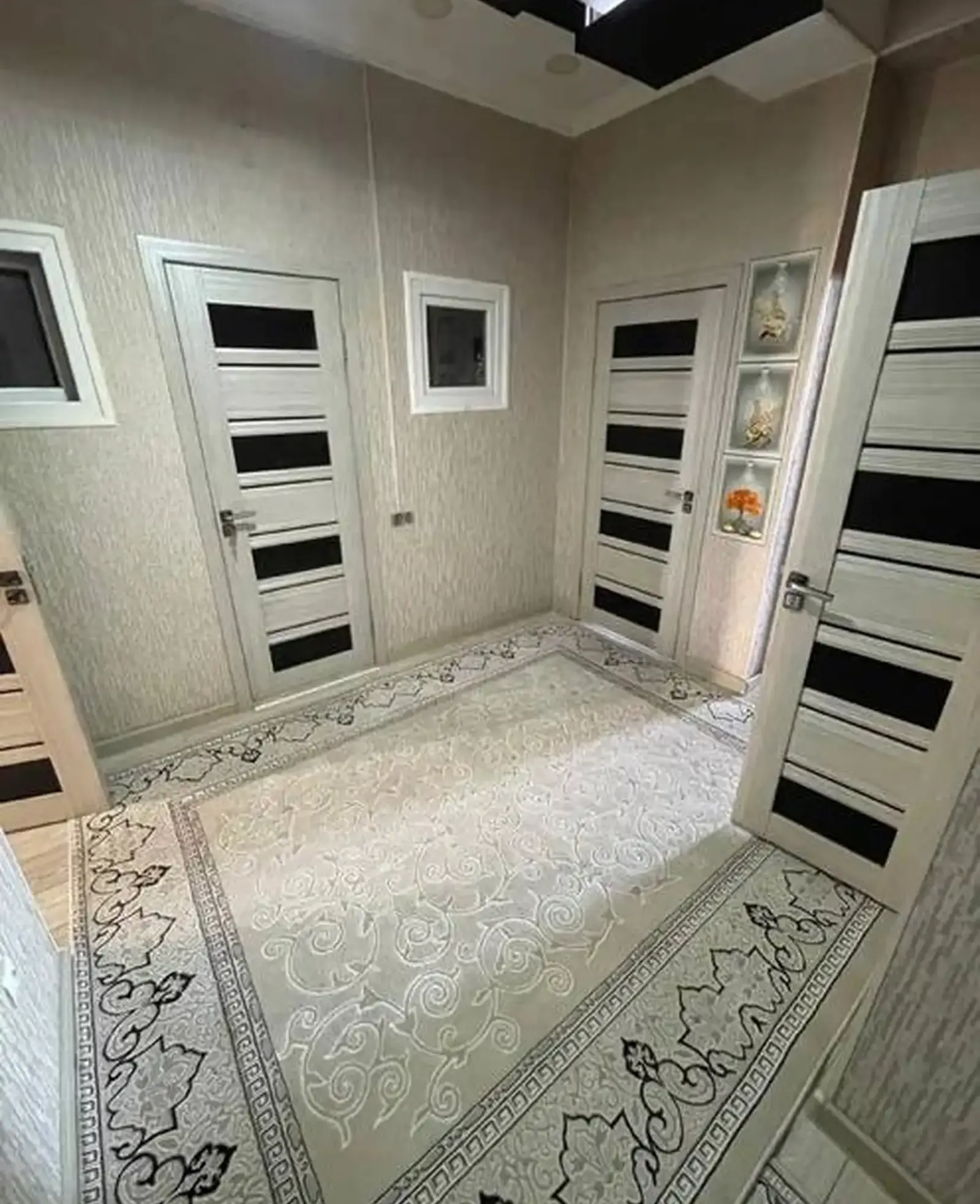 3-комн. квартира, 5 этаж, 90м², Фирдавси — фото 2