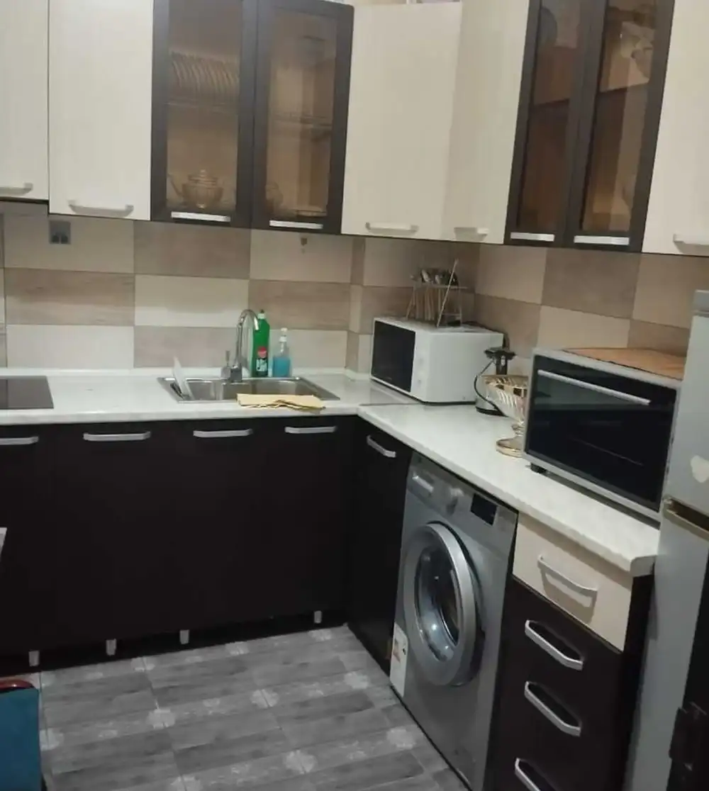 2-комн. квартира, 5 этаж, 70м², 92 мкр, Маркази Савдои Гулдаста, дом Королевский