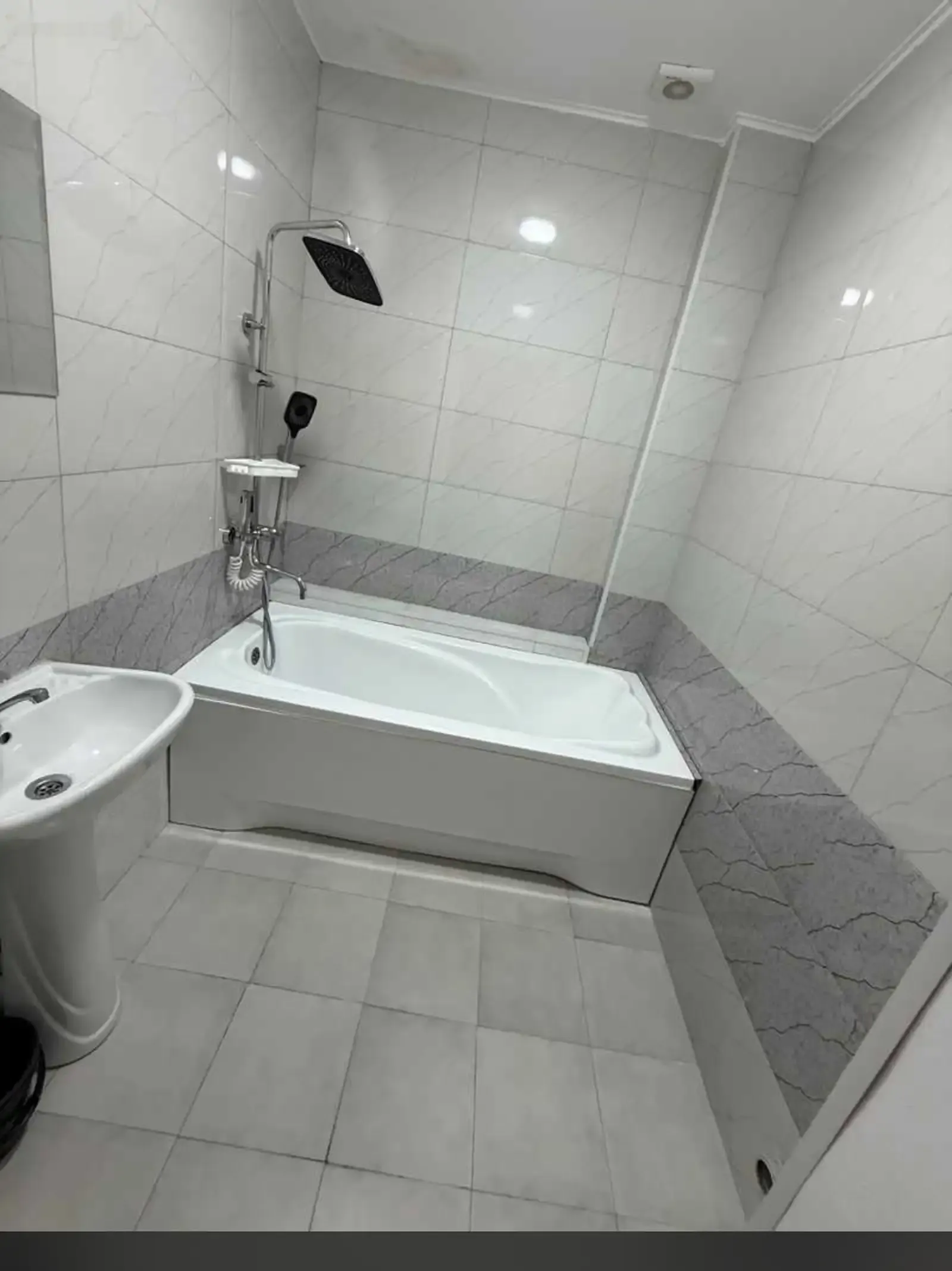 3-комн. квартира, 10 этаж, 120м², шохмансур 4 дома