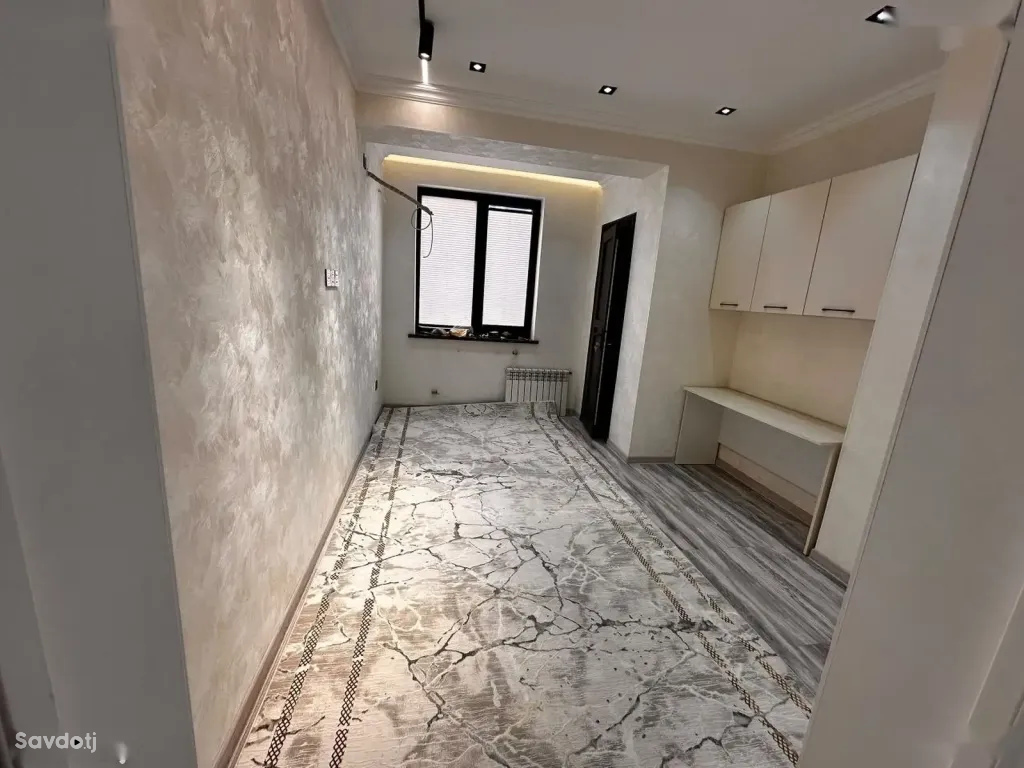 3-комн. квартира, 2 этаж, 80м², Сино