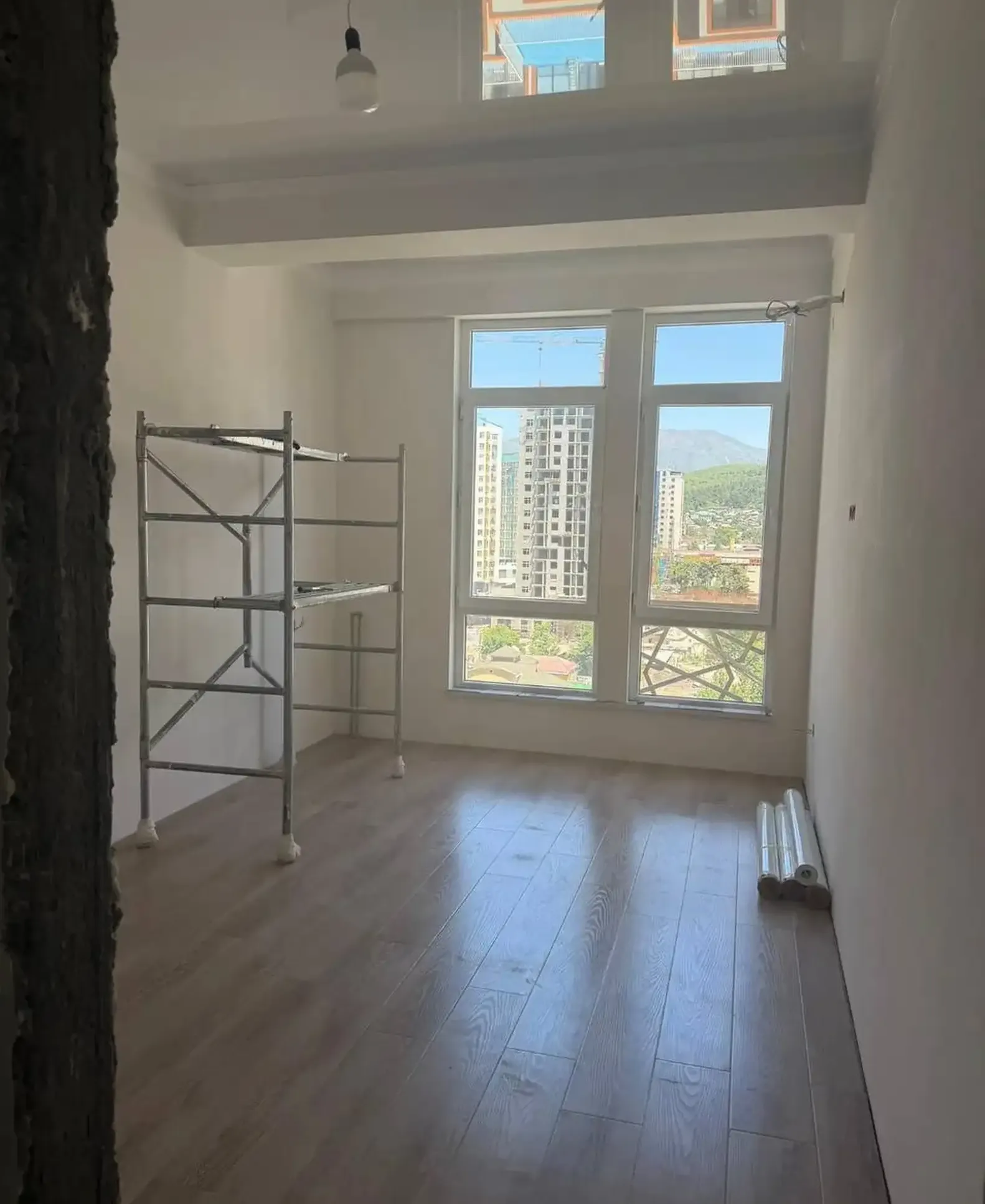 3-комн. квартира, 10 этаж, 92 м², Овир — фото 2