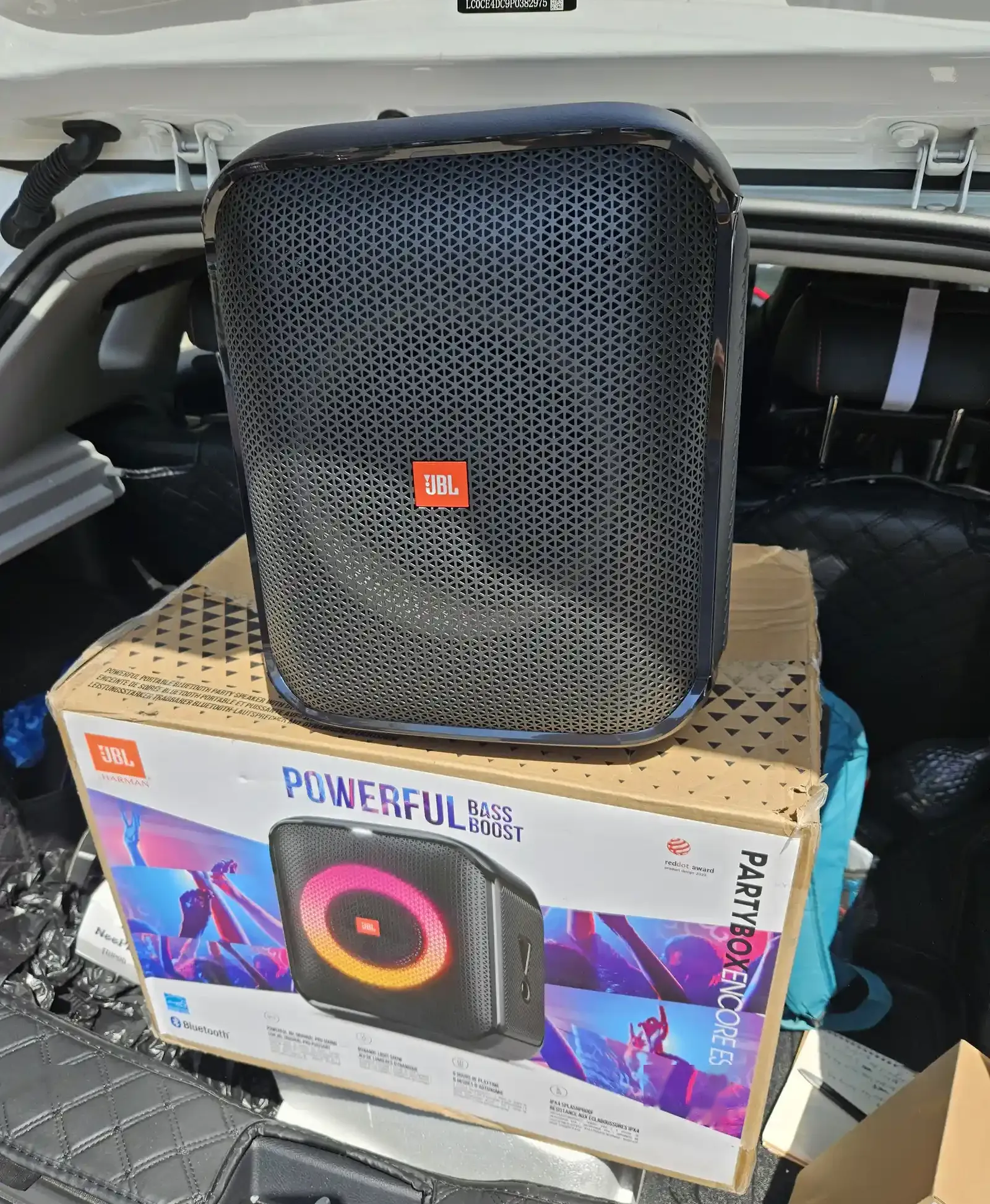 Колонка JBL Encore Essential
