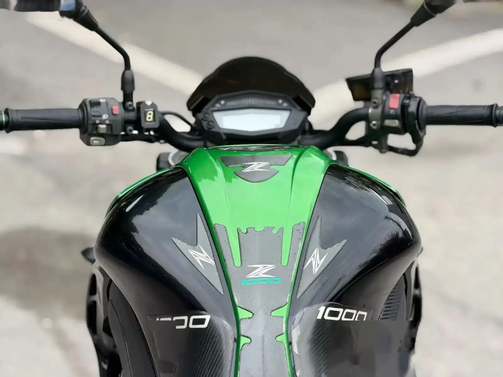 Мотоцикл Kawasaki z