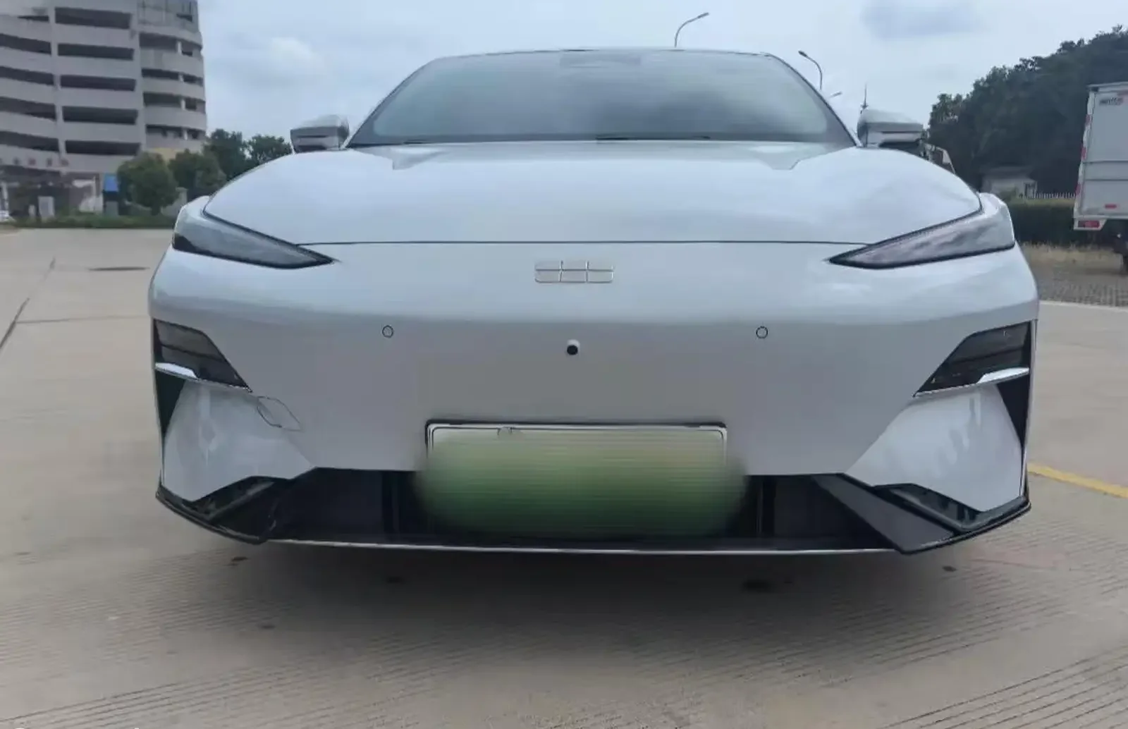 Geely Galaxy E8, 2025