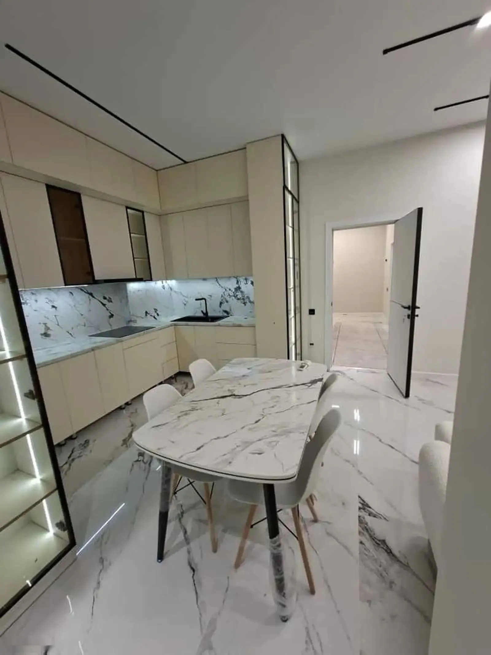 3-комн. квартира, 16 этаж, 83м², Шохмансур, Пайкар