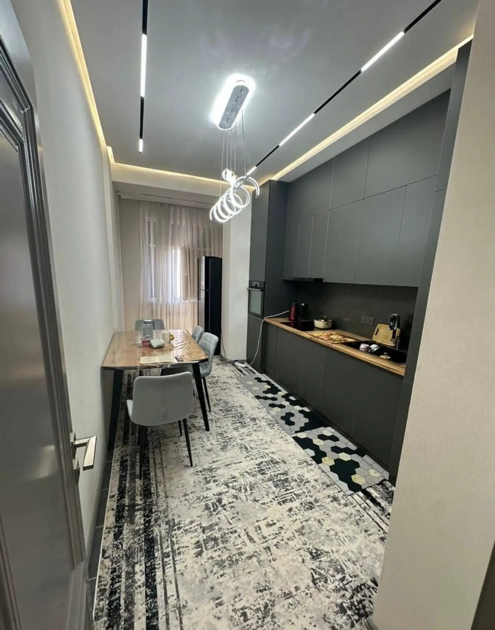 3-комн. квартира, 9 этаж, 76 м², Фирдавси — фото 9
