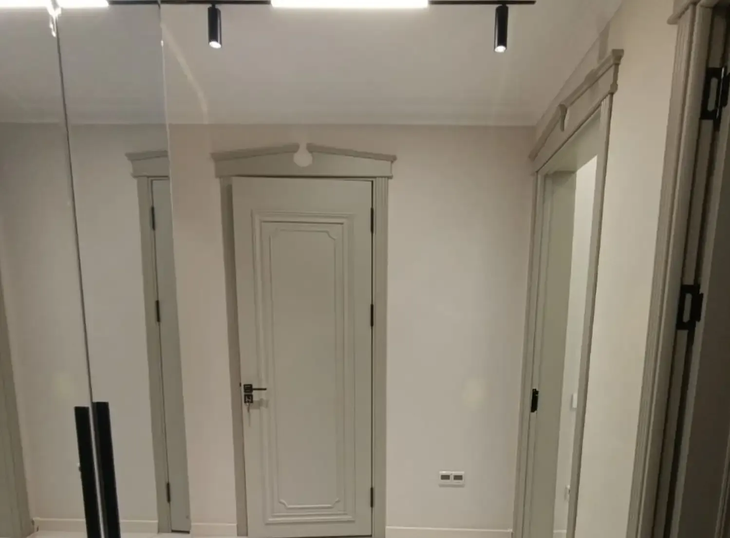 3-комн. квартира, 7 этаж, 96 м², Сомони, ТЦ Баракат — фото 2