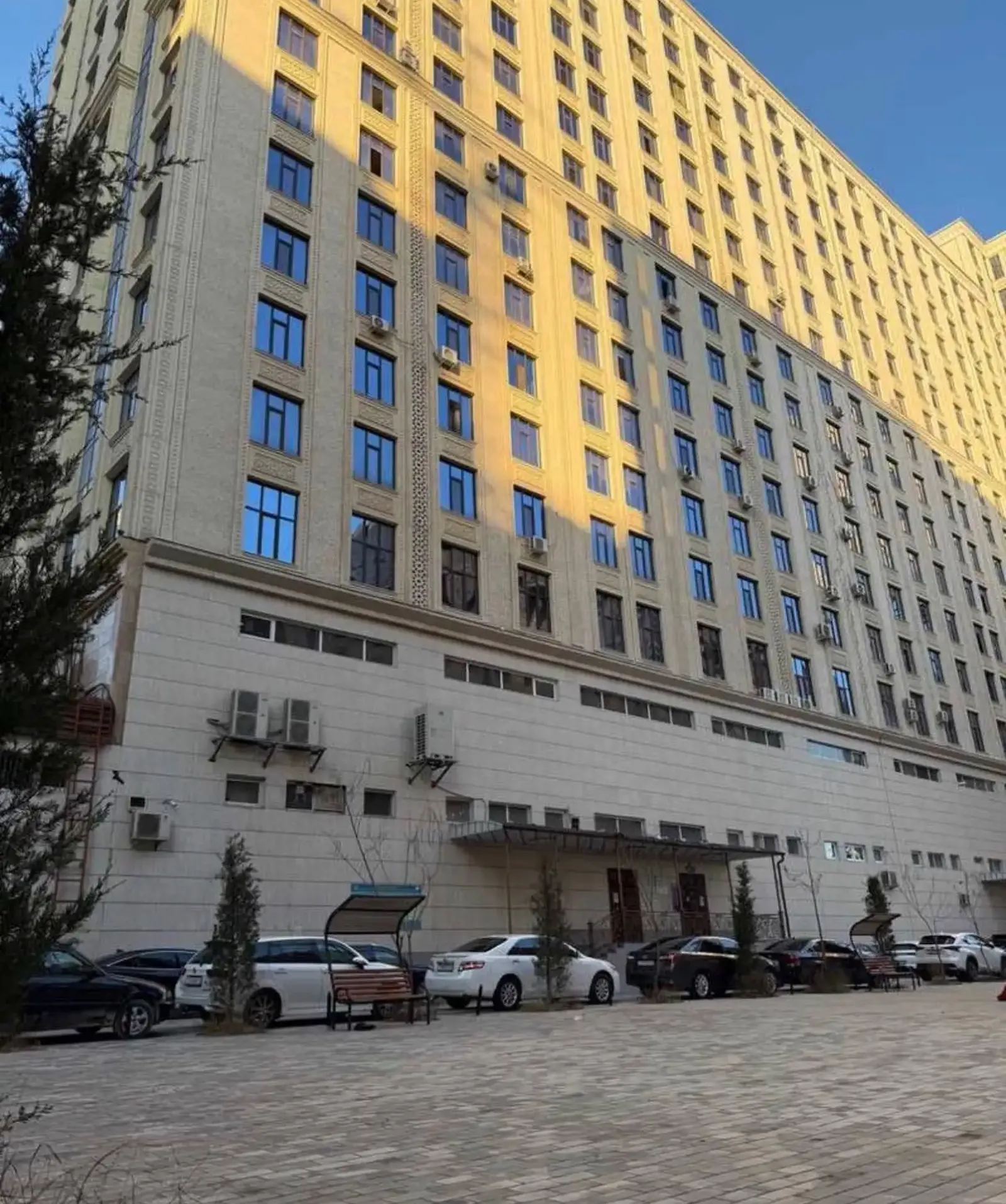 3-комн. квартира, 15 этаж, 120 м², Шохмансур — фото 2