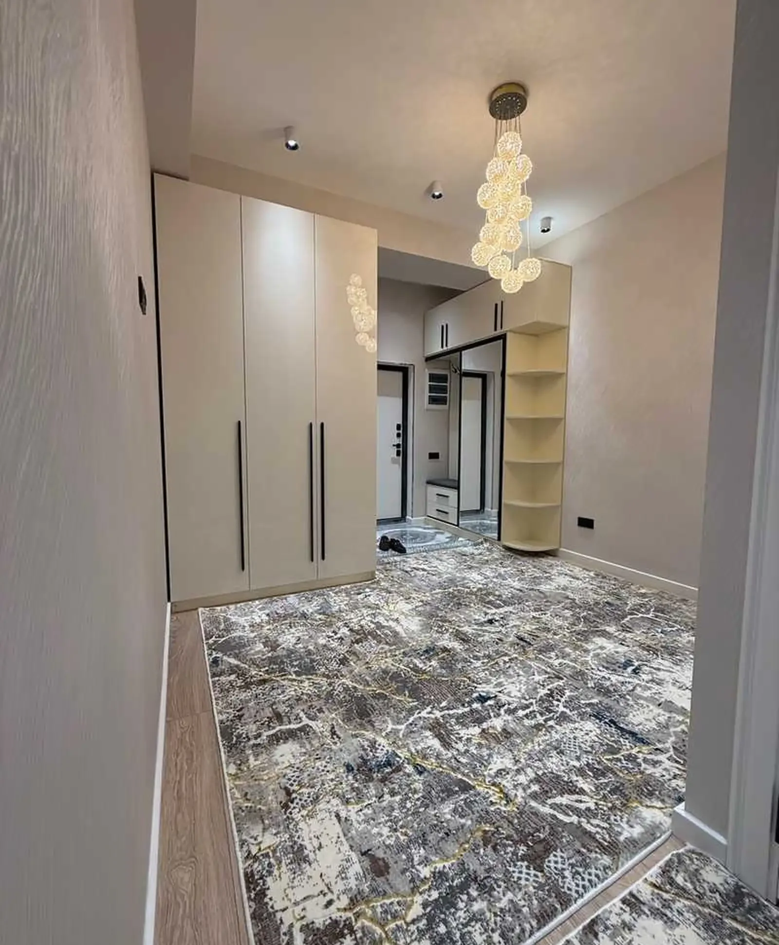 2-комн. квартира, 15 этаж, 84м², Сино 82 мкр — фото 4