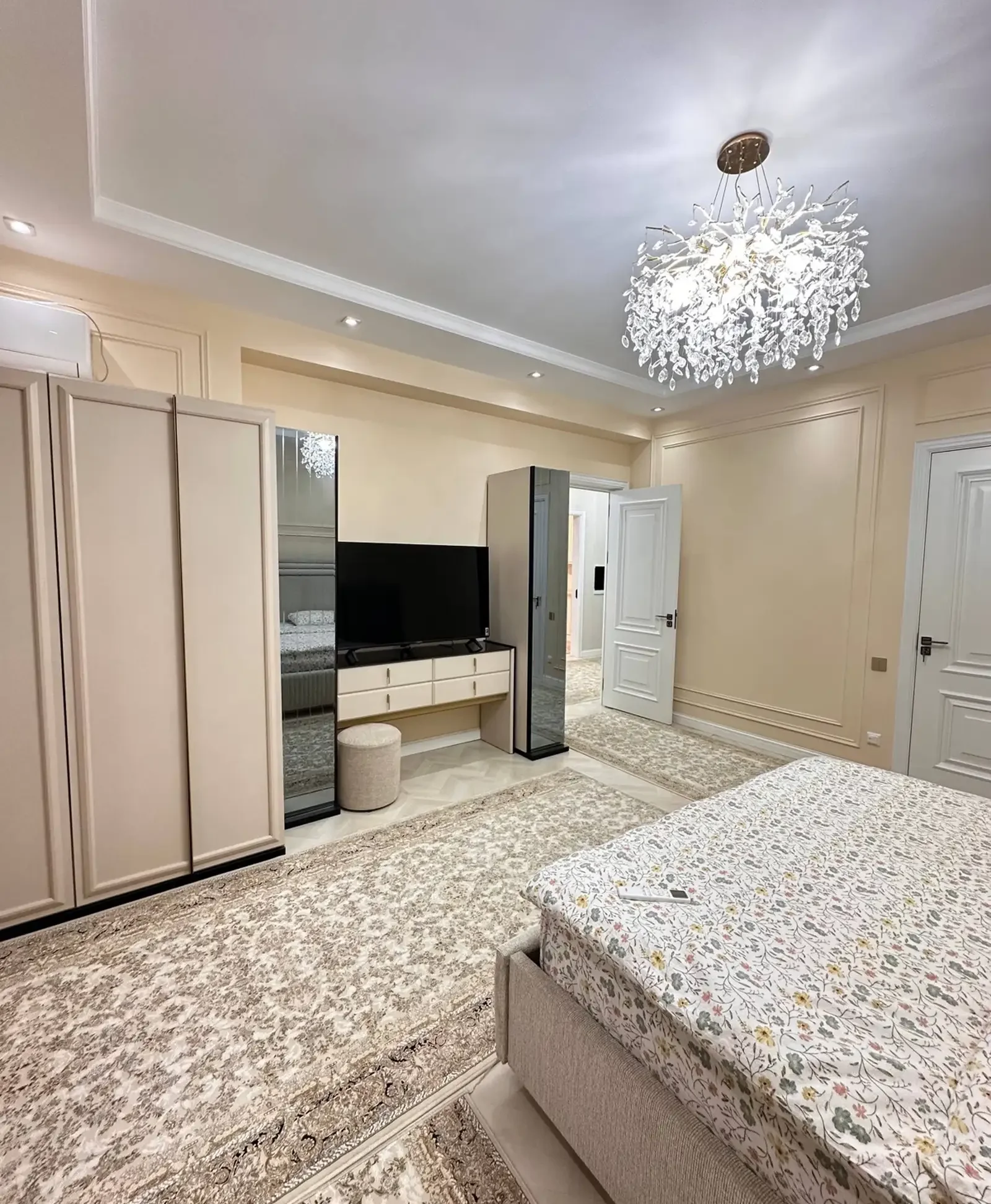 2-комн. квартира, 4 этаж, 96 м², Исмоили Сомони школа 8(дом Баракат) — фото 3