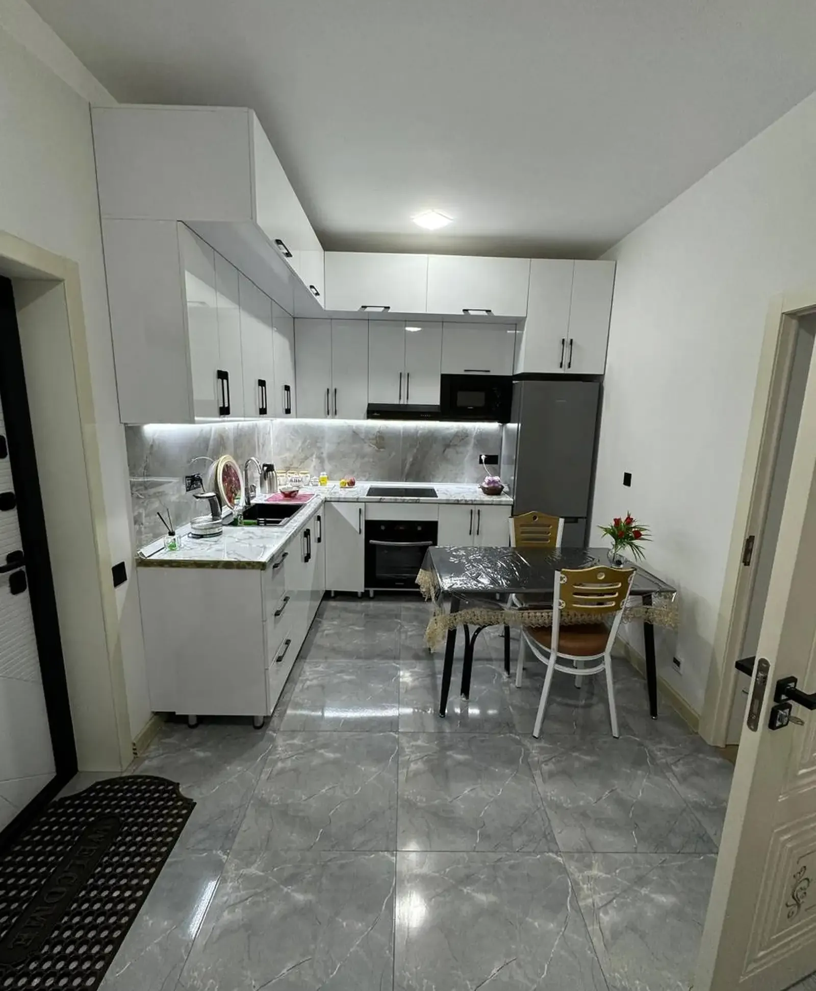 2-комн. квартира, 4 этаж, 62 м², Фирдавси