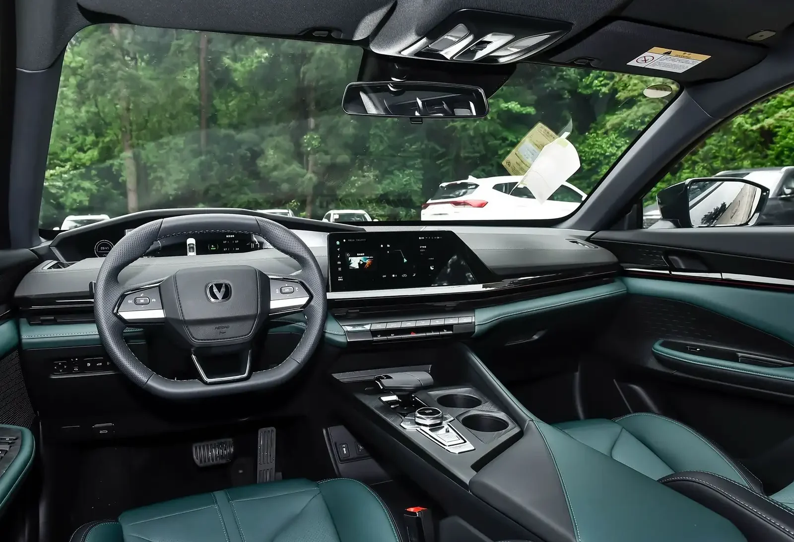 Changan UNI-V, 2025