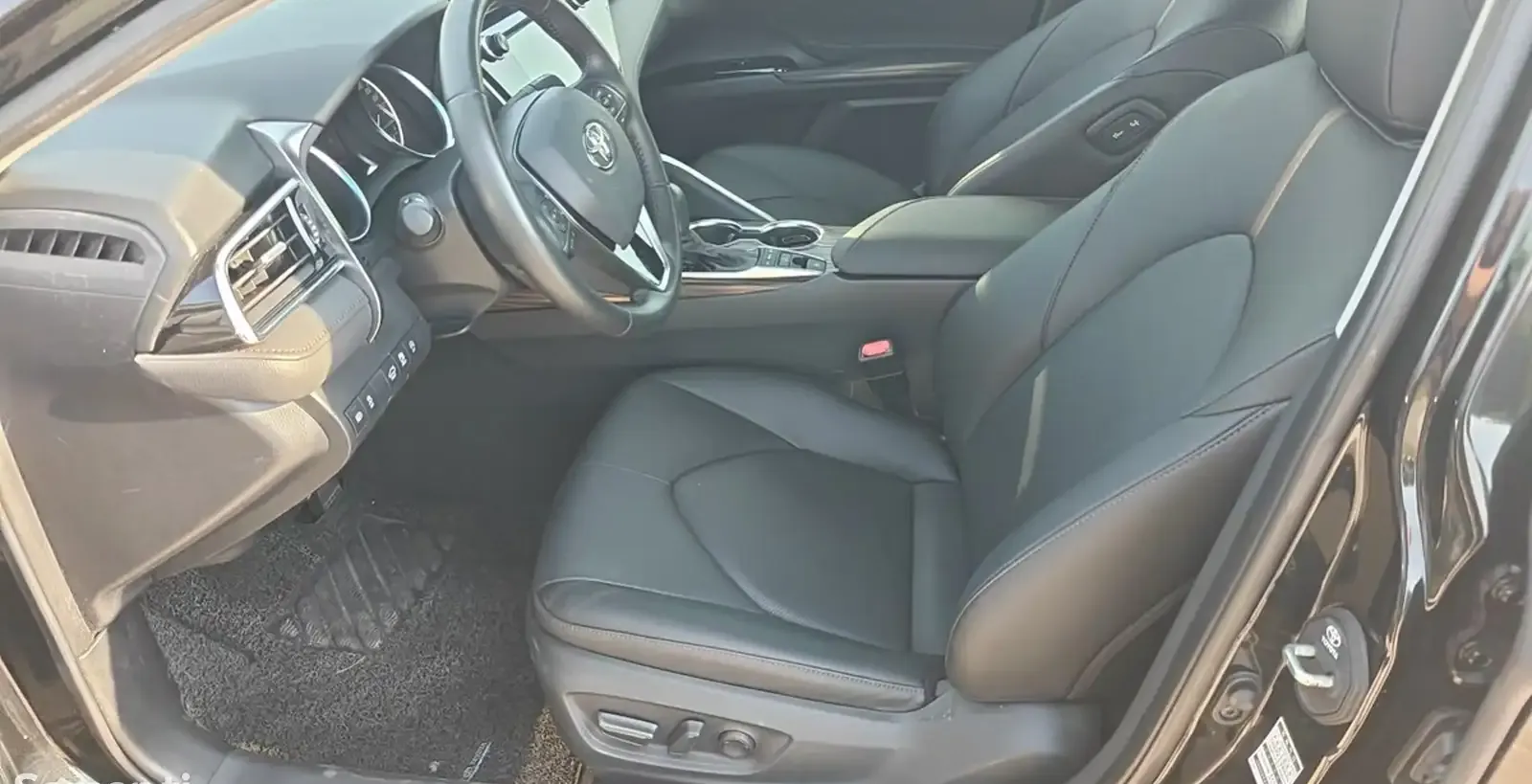 TOYOTA CAMRY 6, 2019