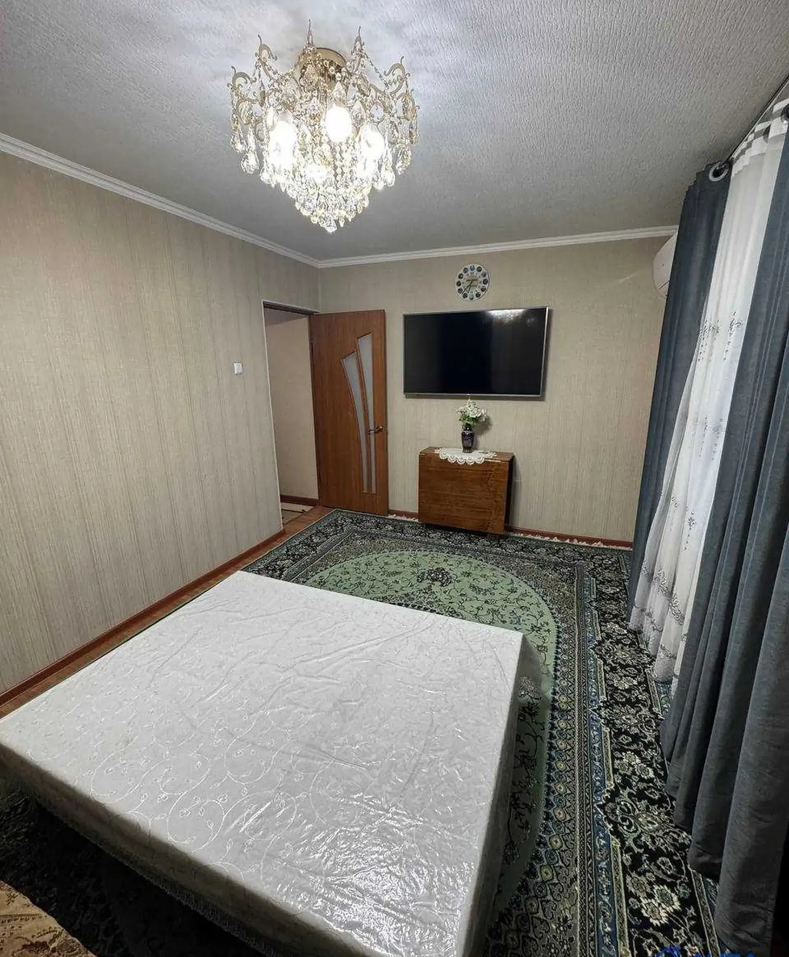 6-комн. квартира, 3 этаж, 127 м², Сино Испечак бари Газпром