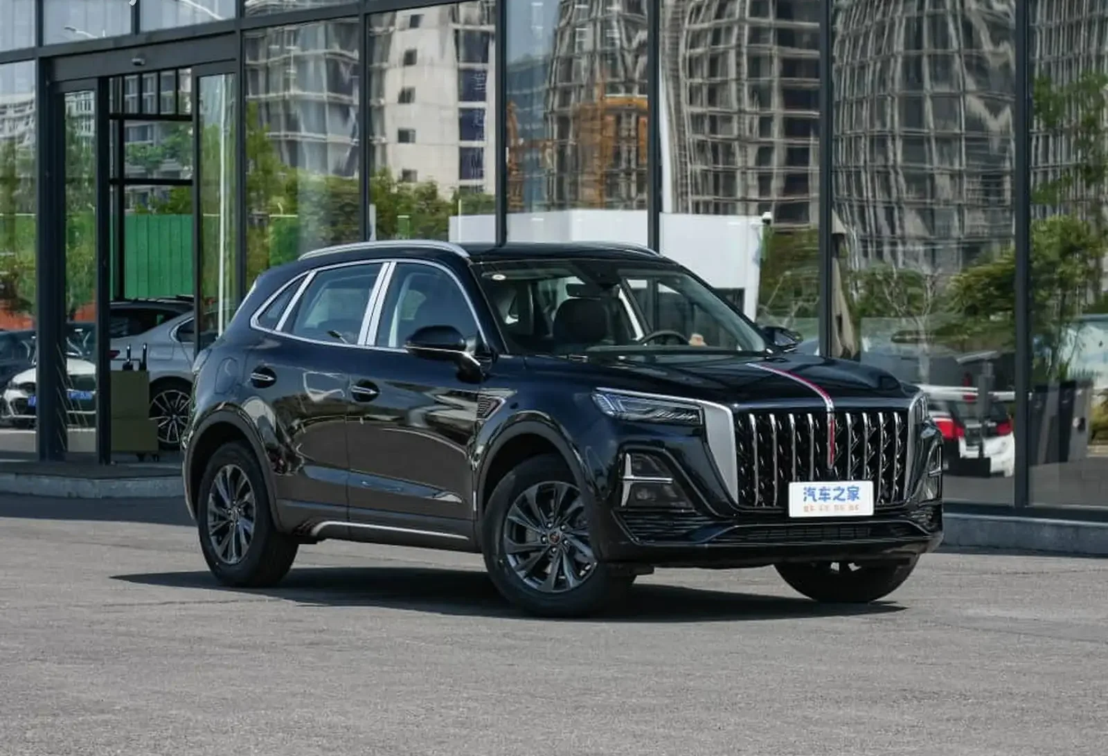 Hongqi HS5, 2025