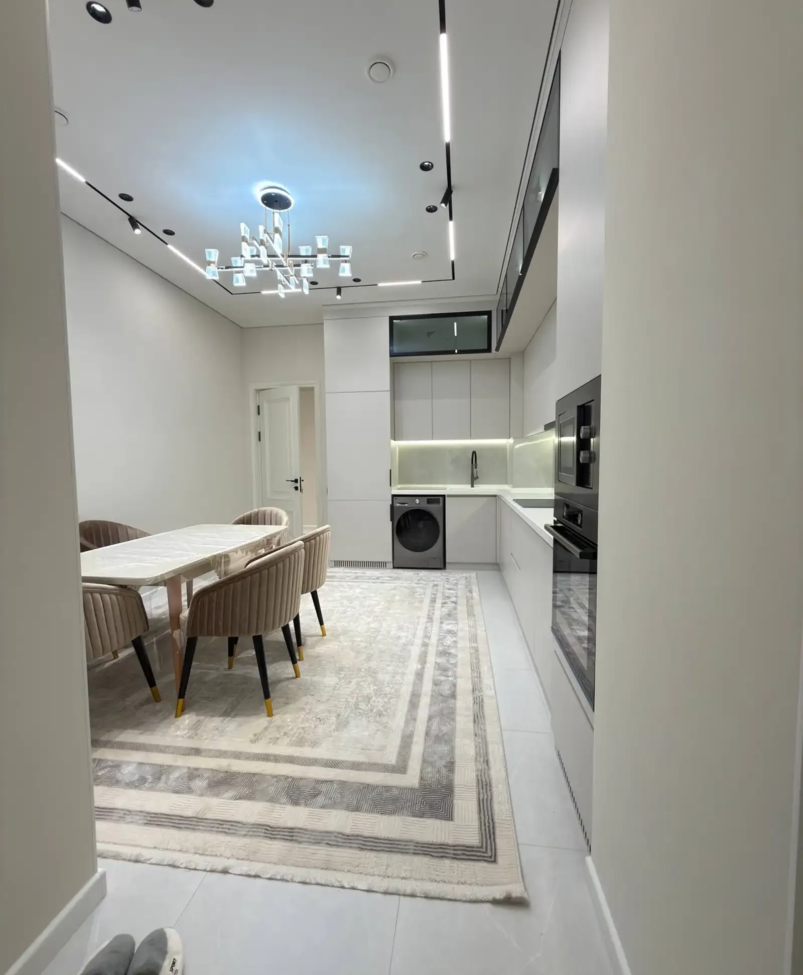 3-комн. квартира, 14 этаж, 103 м², Сомони, Гранд Отель