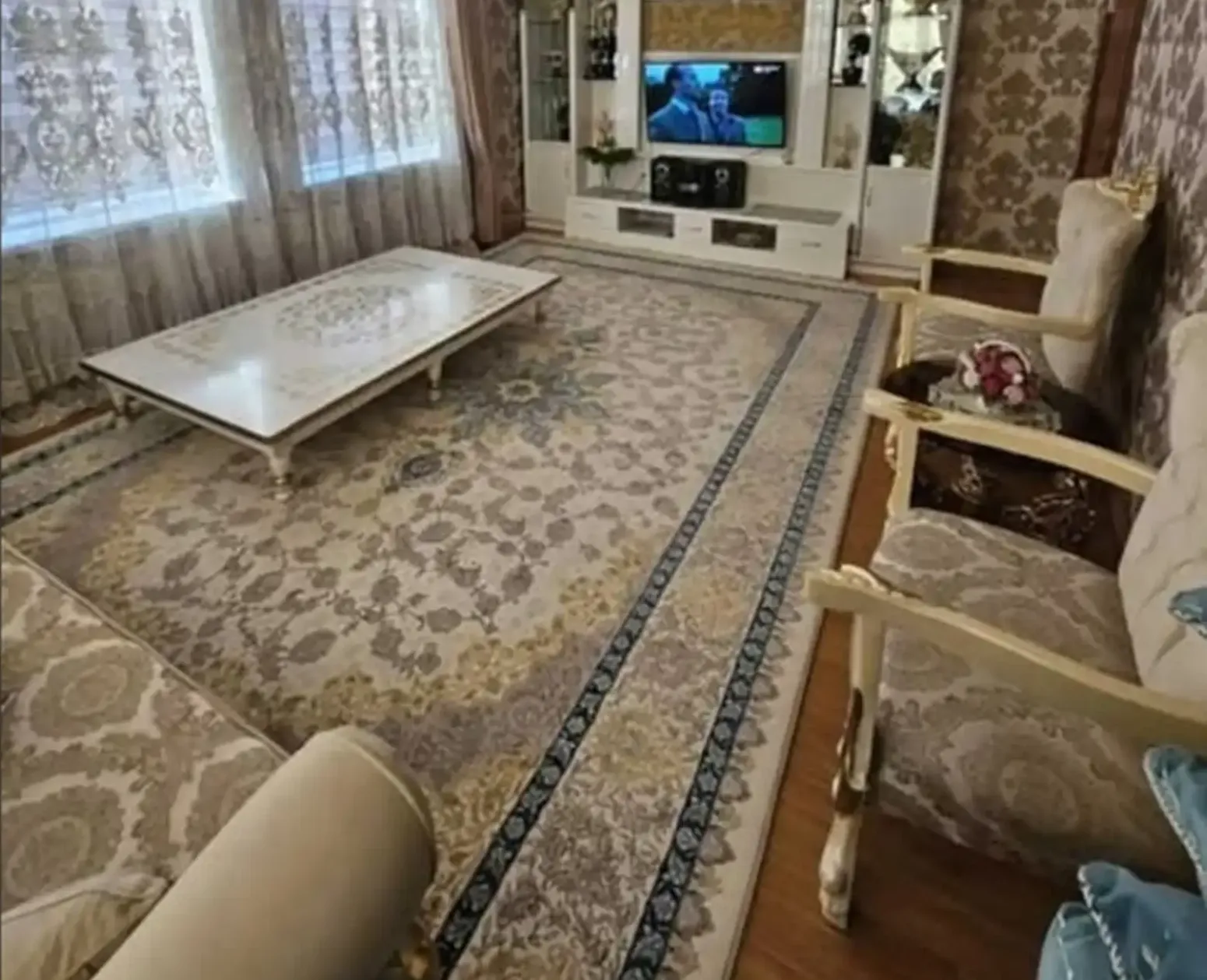 3-этажный, 12 комнатный дом, 480 м², Сомони — фото 4